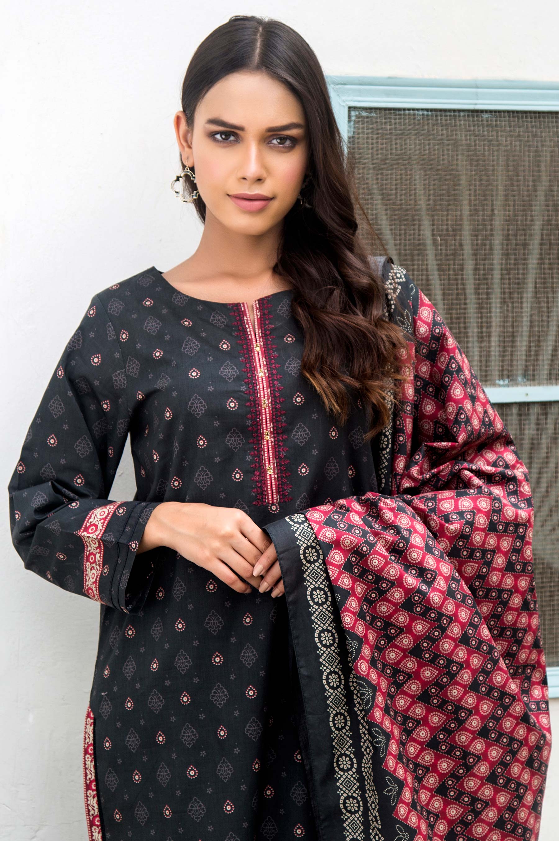 Stitched 2 Piece Printed Cambric Suit - Image 3