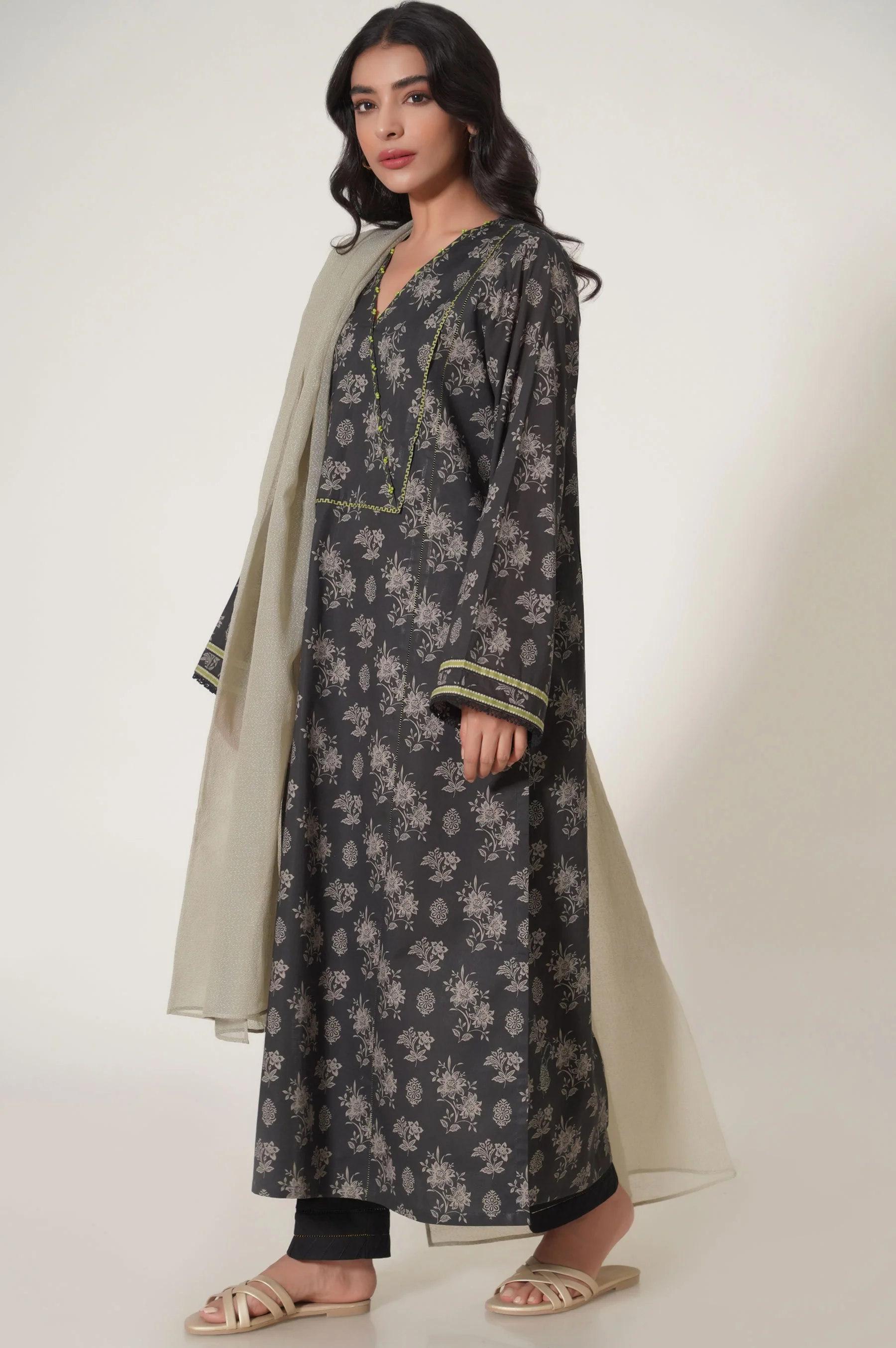 Stitched 2 Piece Printed Cambric Suit