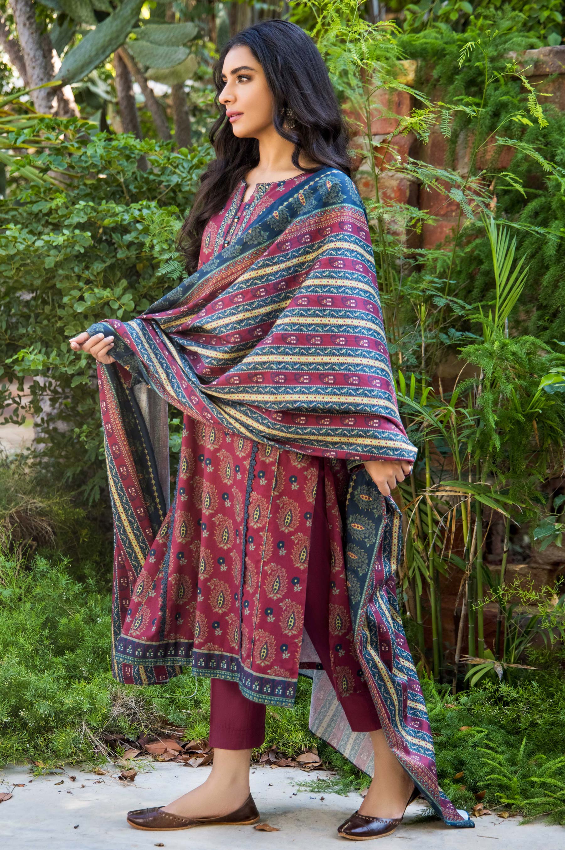 Stitched 2 Piece Printed Doria Linen Viscose Suit - Image 3