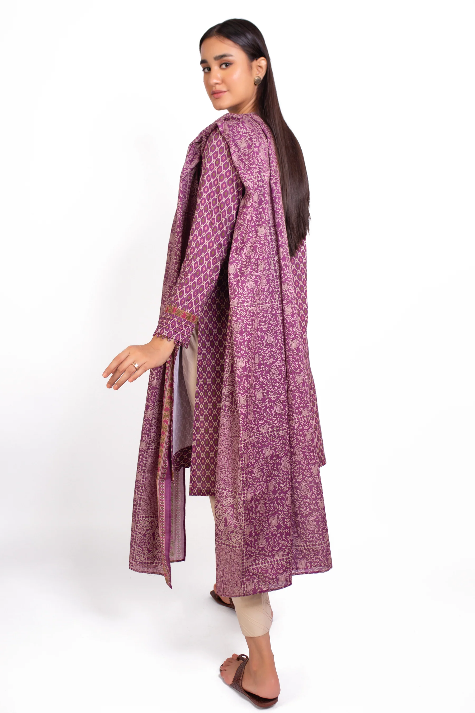 Stitched 2 Piece Printed Khaddar Suit - Image 4