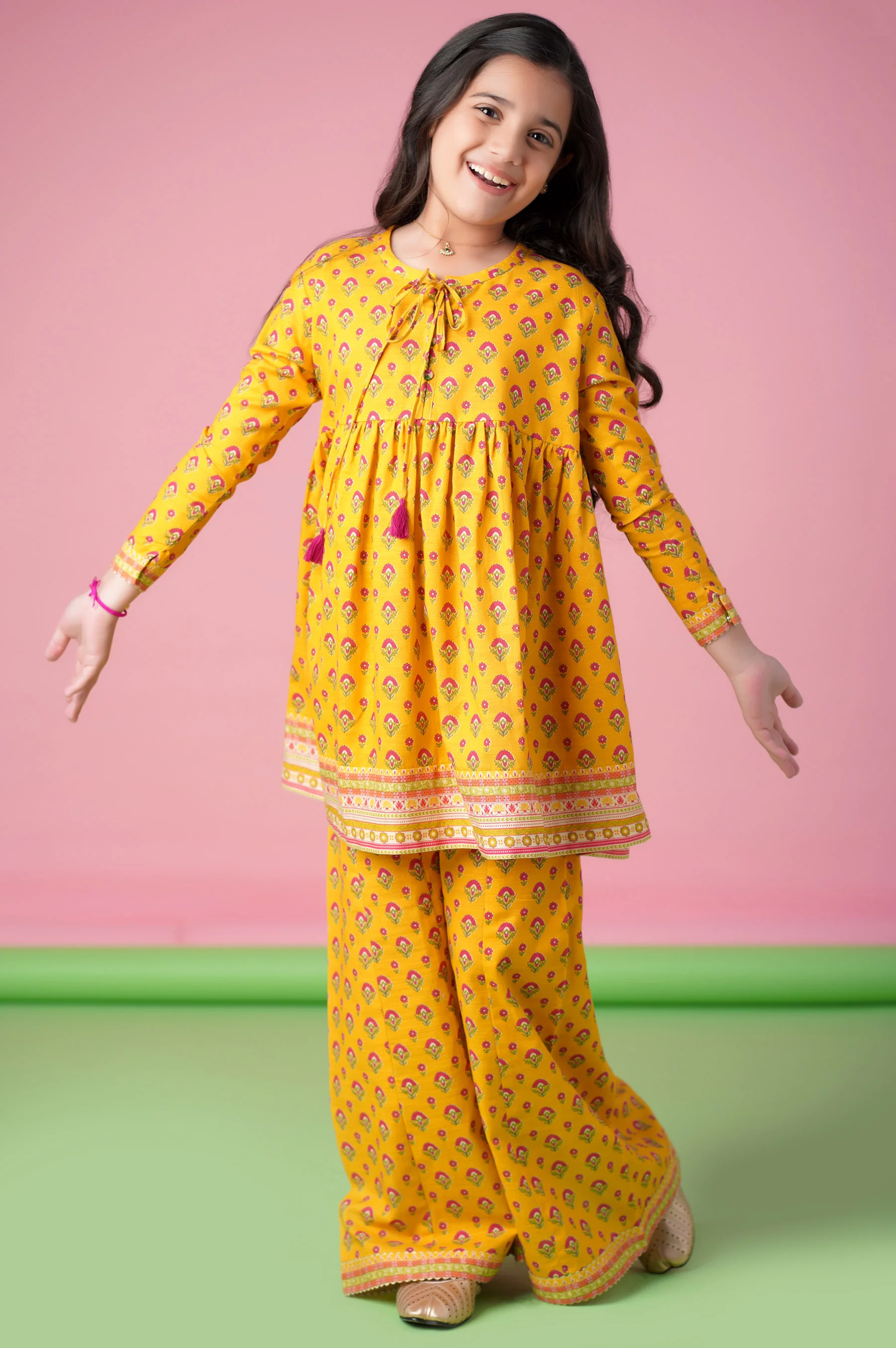 Stitched 2 Piece Printed Khaddar Suit - Image 5