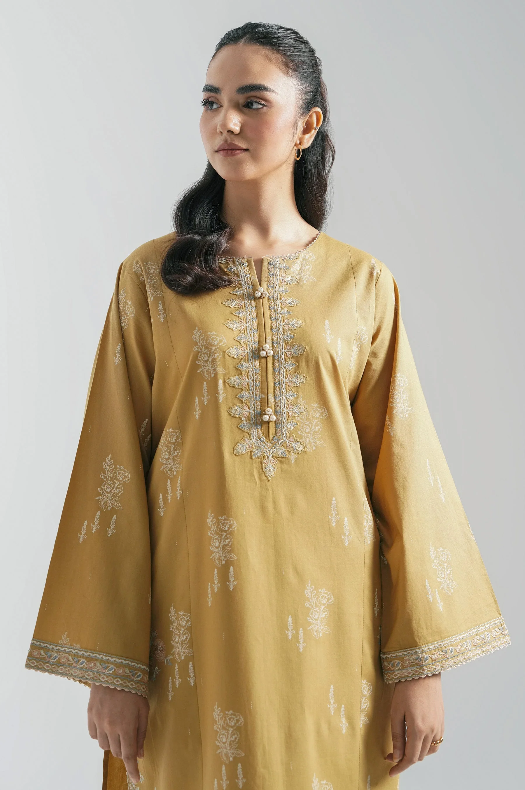 STITCHED EMBROIDERED CAMBRIC SHIRT BOTTOM (FACTORY E-OUTLET) - Image 2