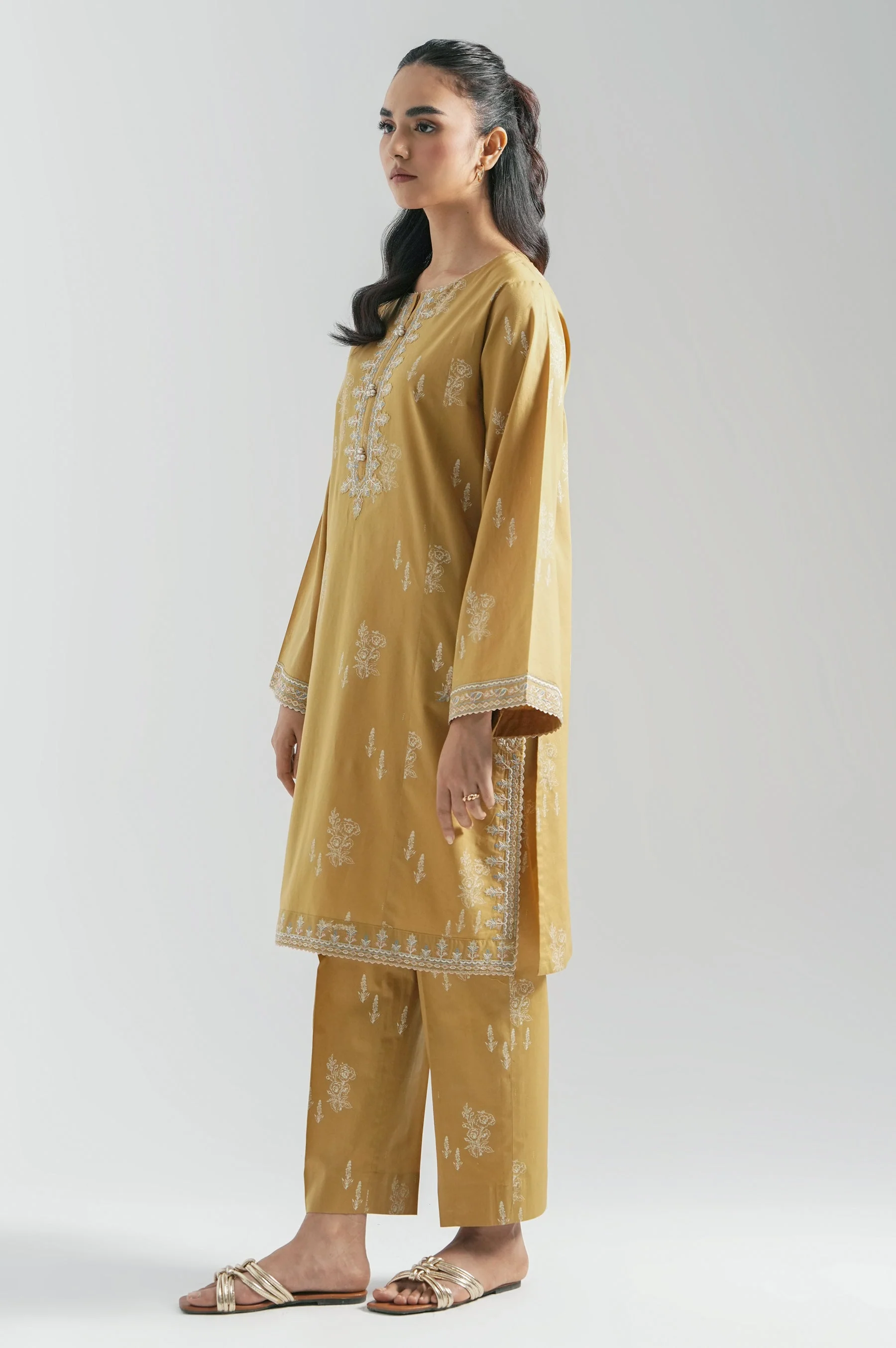 STITCHED EMBROIDERED CAMBRIC SHIRT BOTTOM (FACTORY E-OUTLET) - Image 3