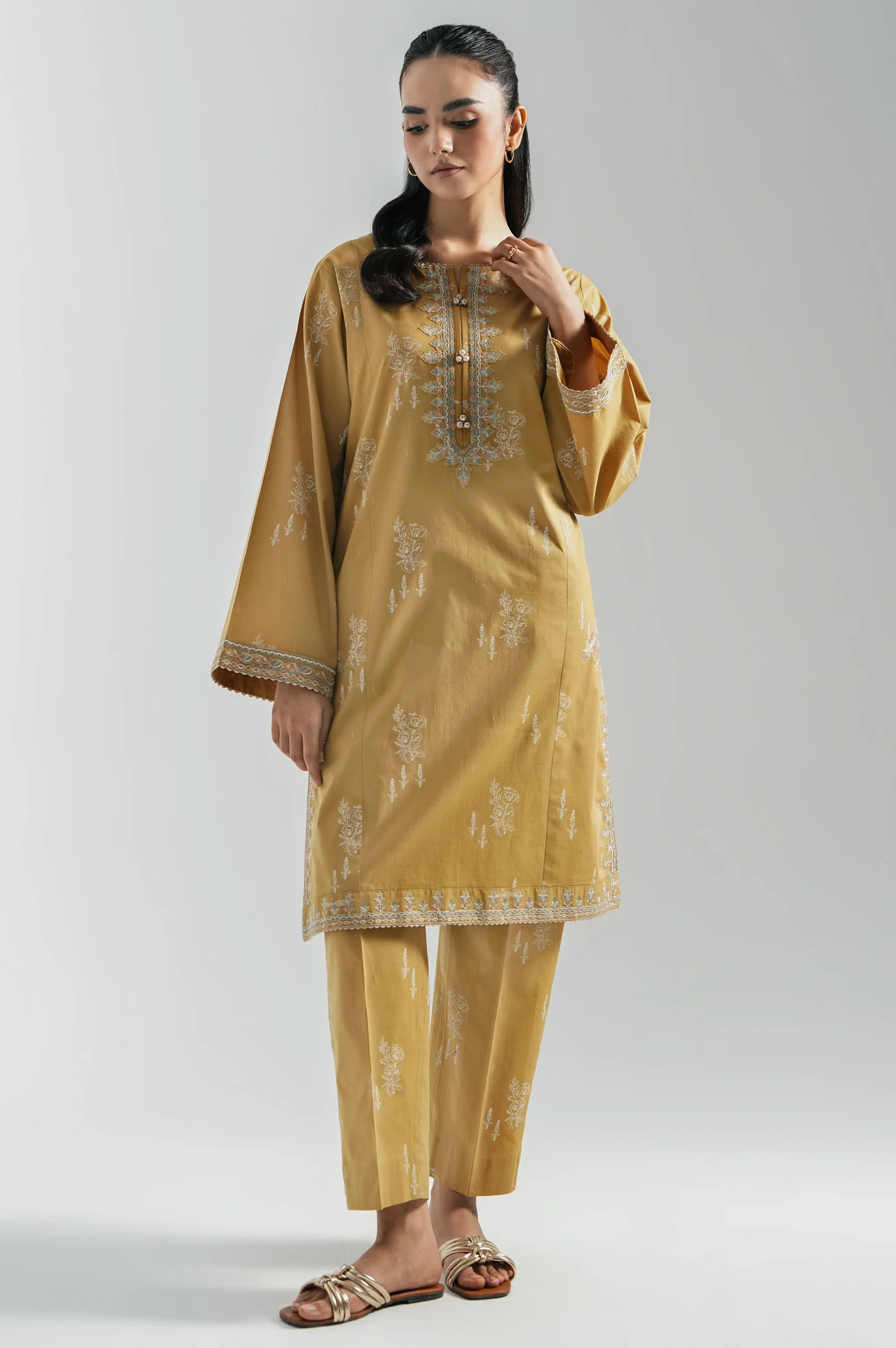 STITCHED EMBROIDERED CAMBRIC SHIRT BOTTOM