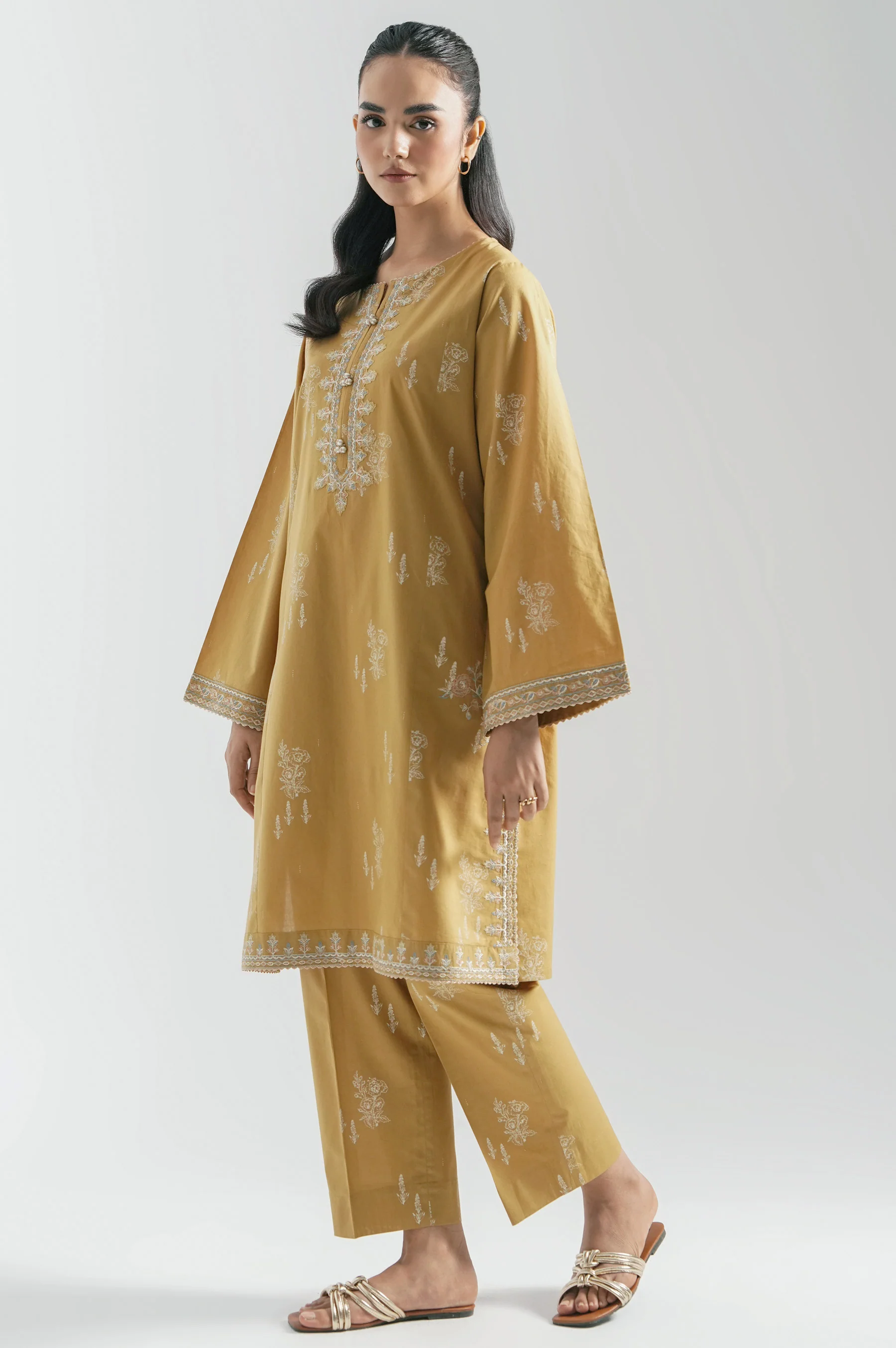 STITCHED EMBROIDERED CAMBRIC SHIRT BOTTOM - Image 6