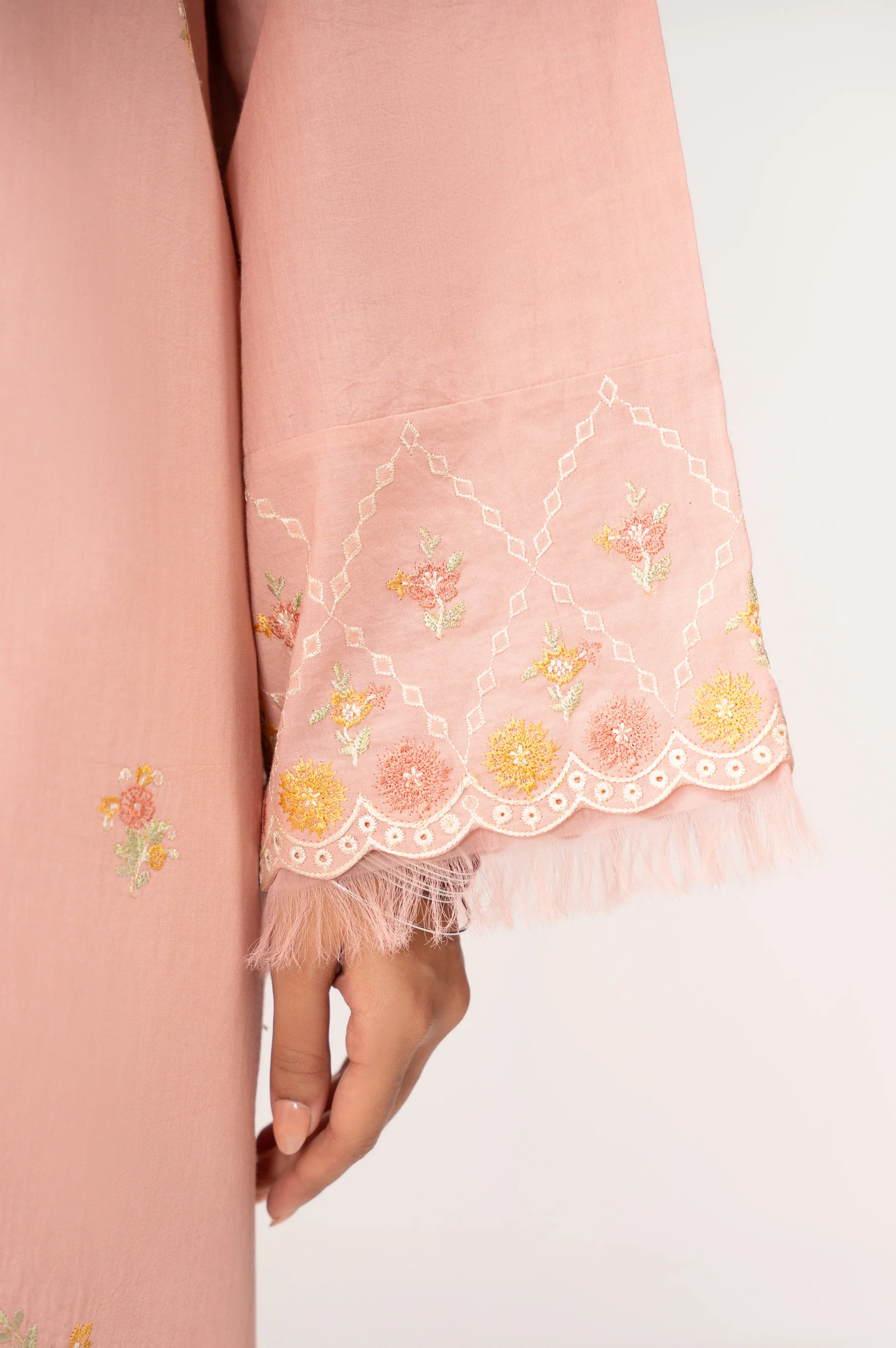 EMBROIDERED CAMBRIC STITCHED SHIRT BOTTOM - Image 5