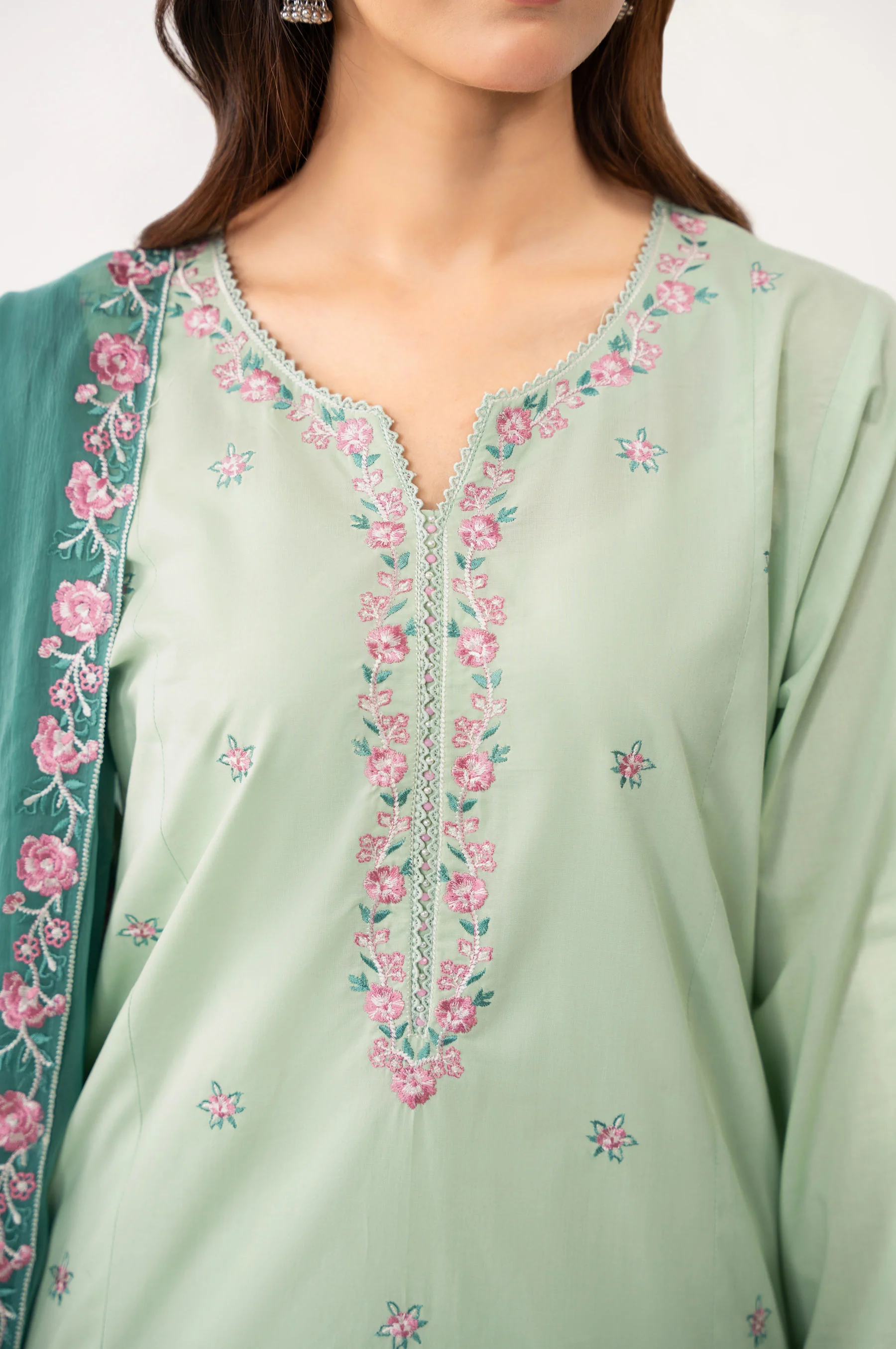 EMBROIDERED CAMBRIC STITCHED SHIRT BOTTOM - Image 4