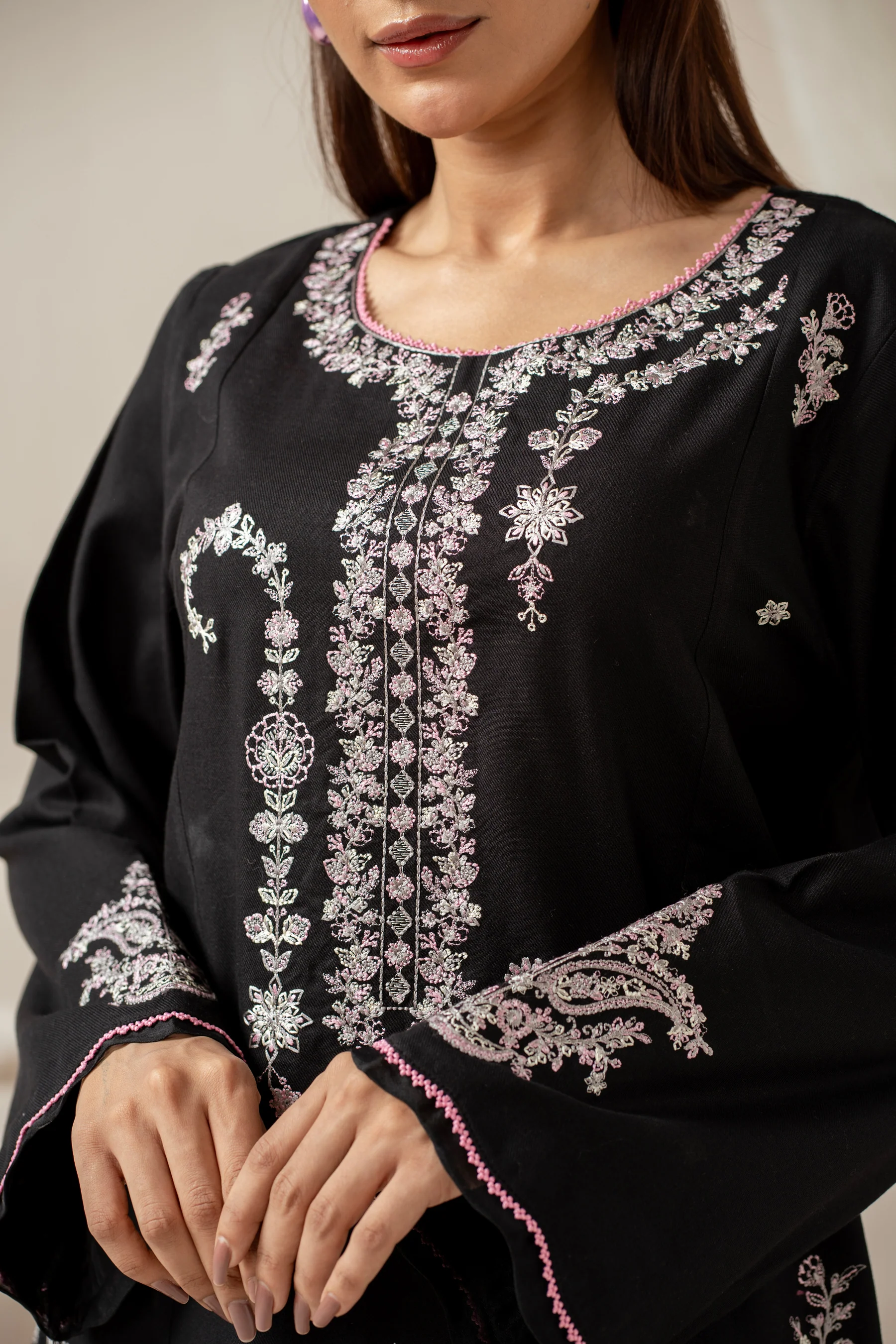 STITCHED EMBROIDERED SHIRT BOTTOM - Image 3
