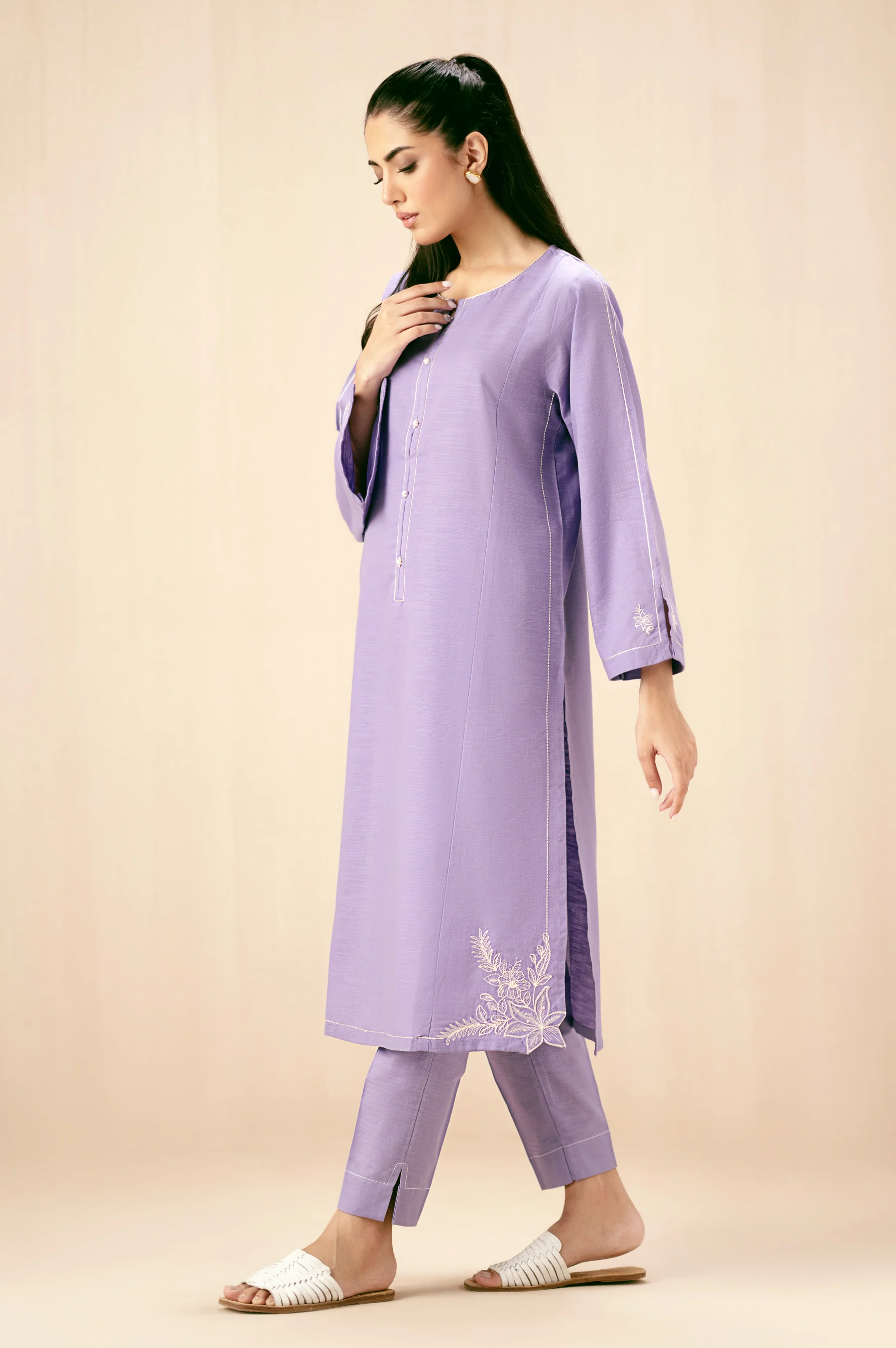 EMBROIDERED SUIT - Image 6