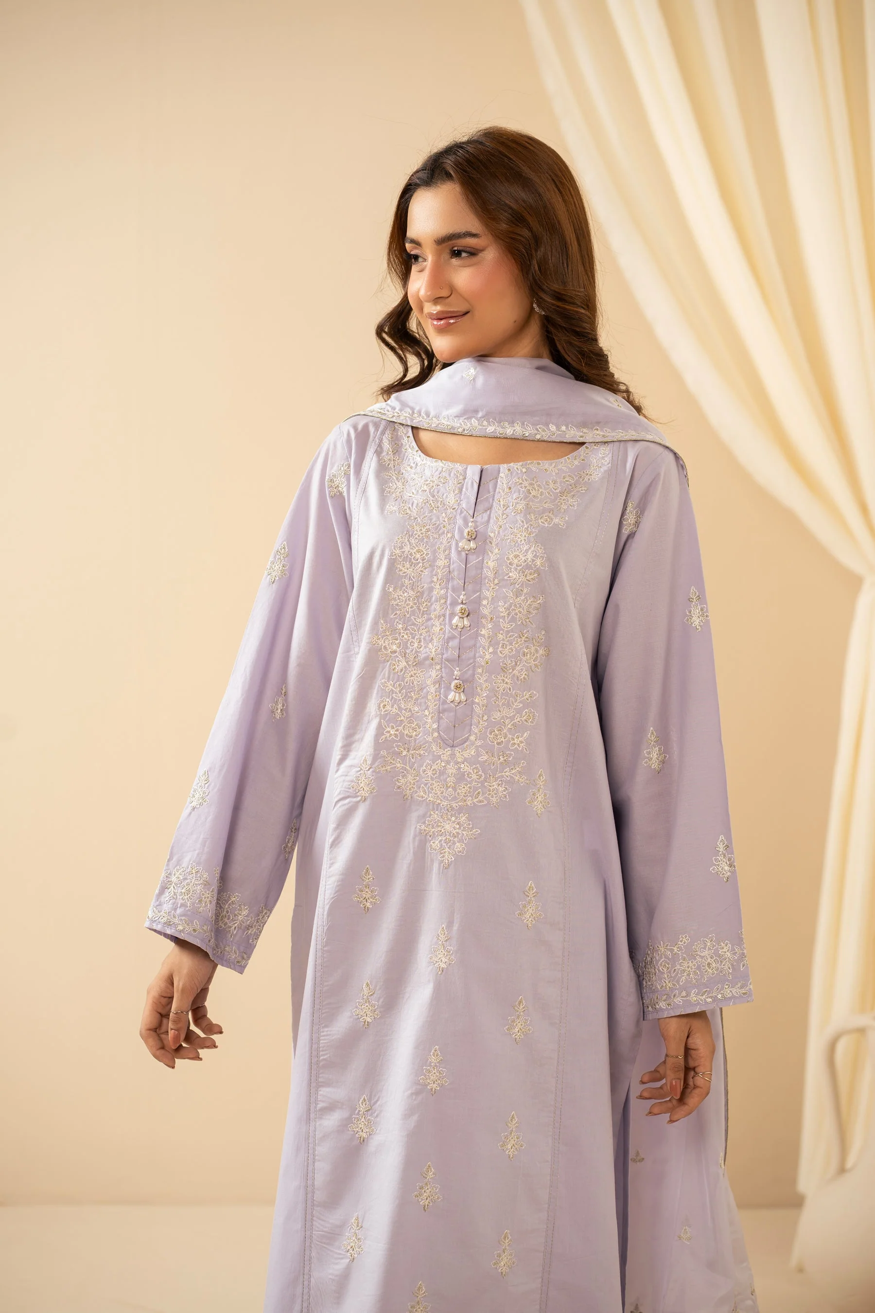 EMBROIDERED CAMBRIC STITCHED SHIRT BOTTOM - Image 4