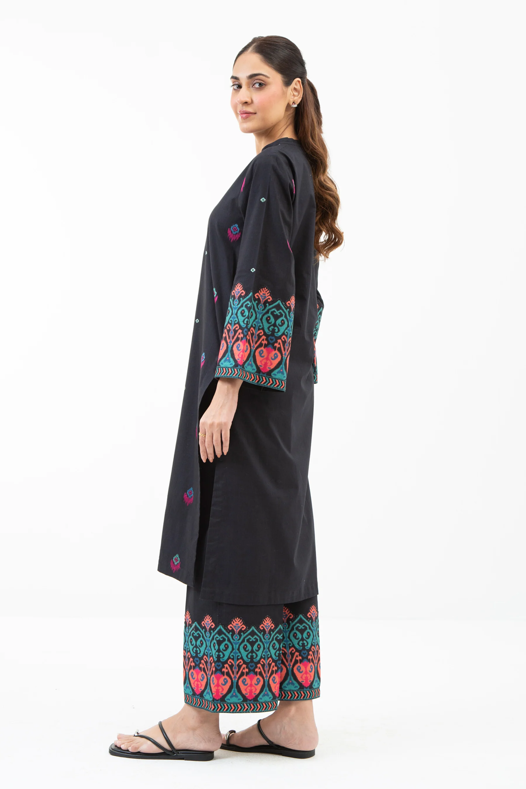STITCHED EMBROIDERED BOTH SIDE SLUB SUIT - Image 3