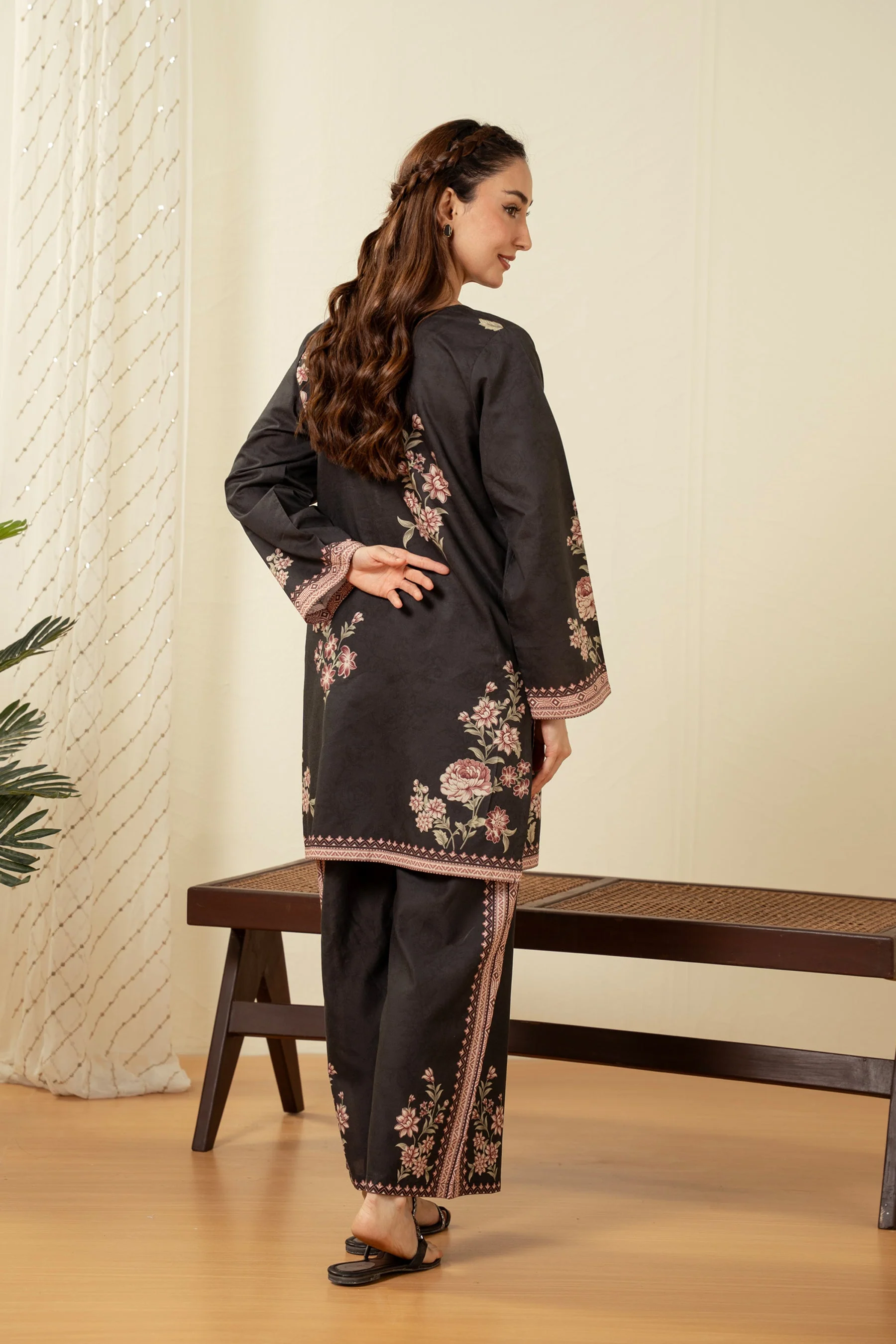 EMBROIDERED SUIT (FACTORY E-OUTLET) - Image 6