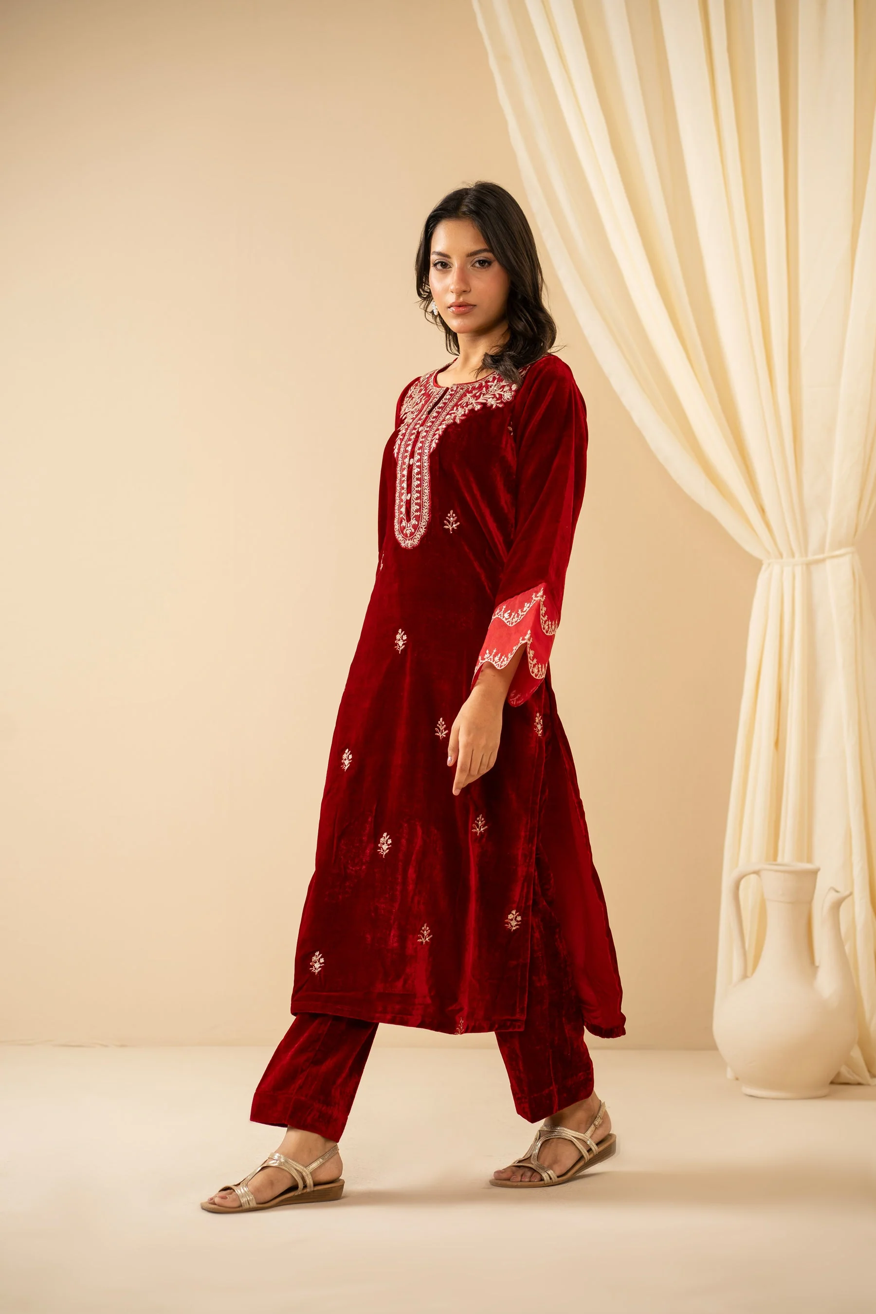 STITCHED EMBROIDERED VELVET SHIRT BOTTOM (FACTORY E-OUTLET) - Image 4