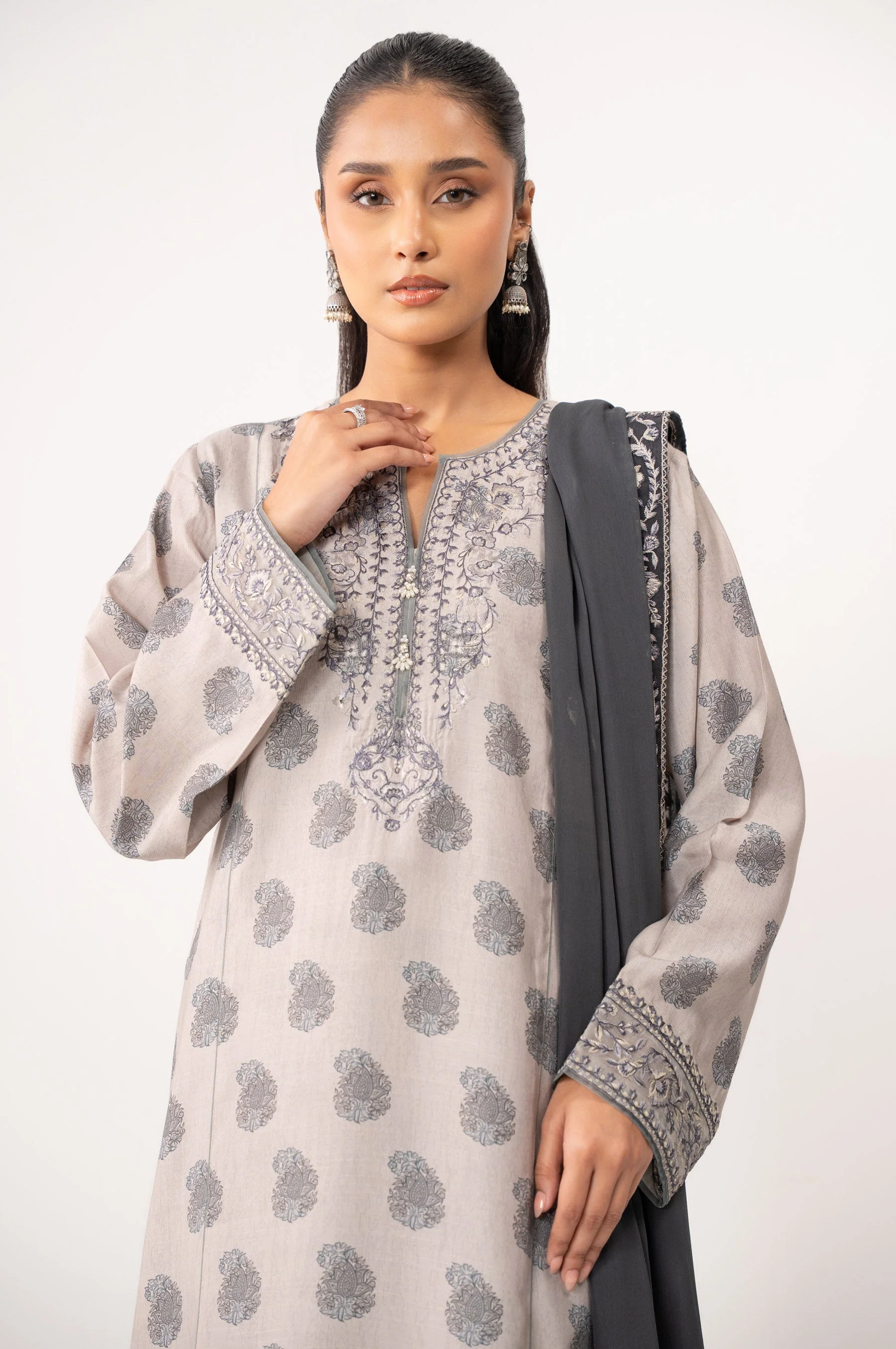 STITCHED PRINTED RAW SILK SUIT - Image 4