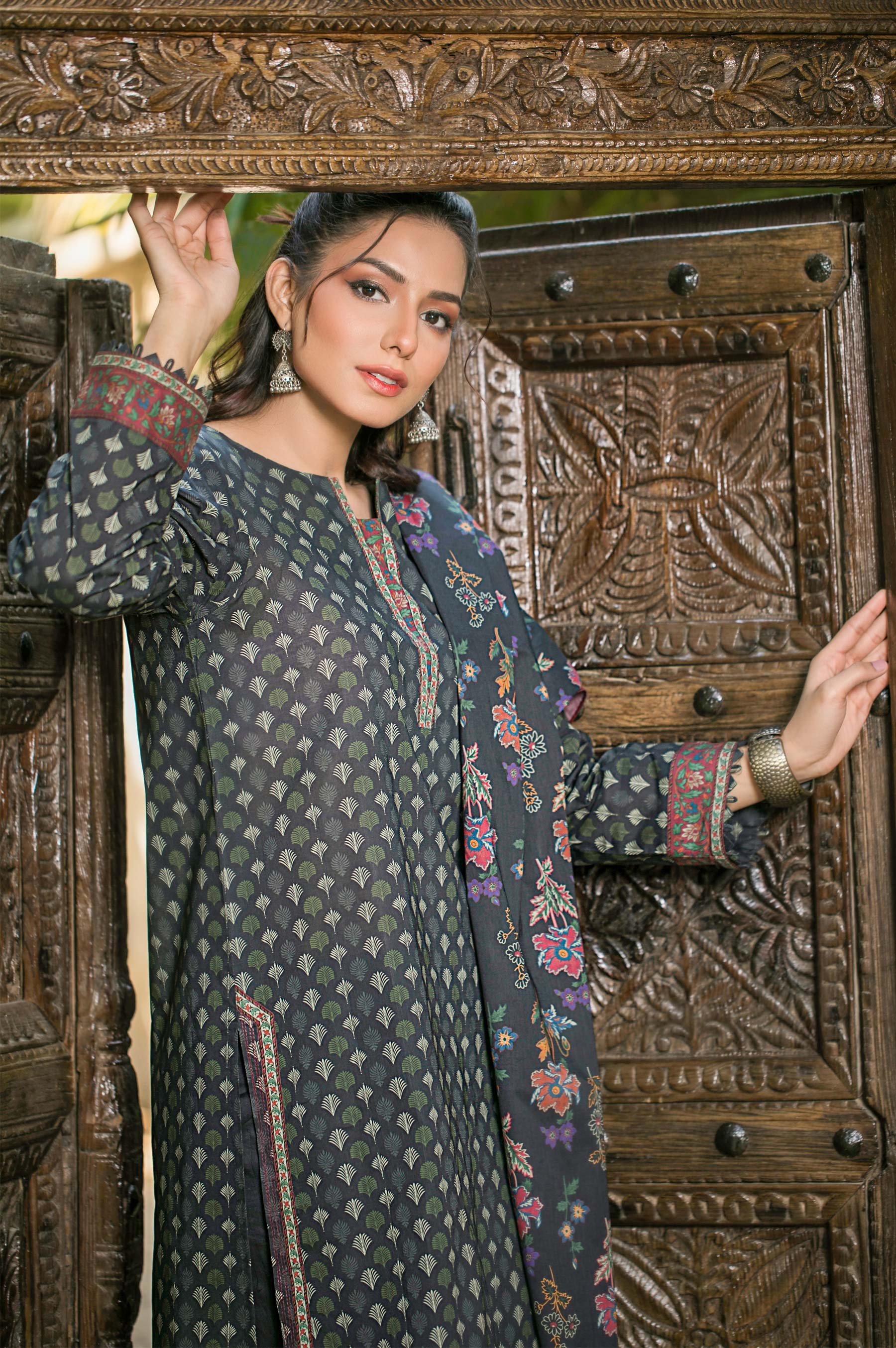 Stitched 3 Piece Digital Printed Cambric Suit - Image 4