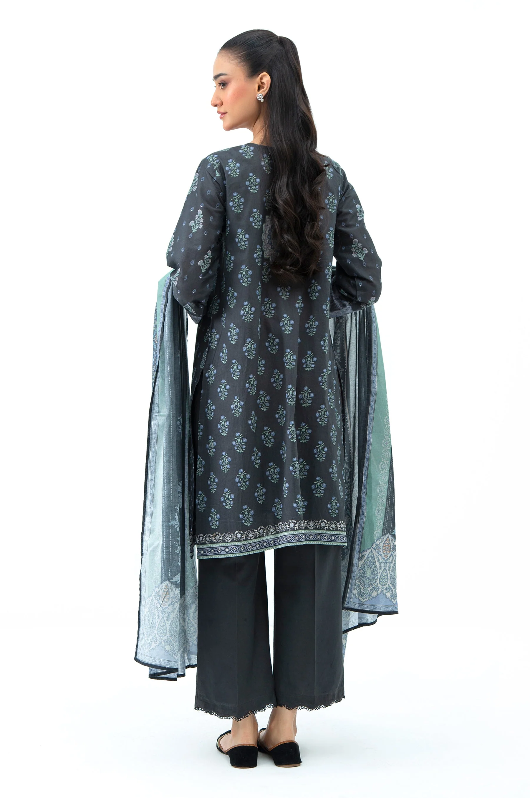 STITCHED EMBROIDERED LAWN SUIT (FACTORY E-OUTLET) - Image 3