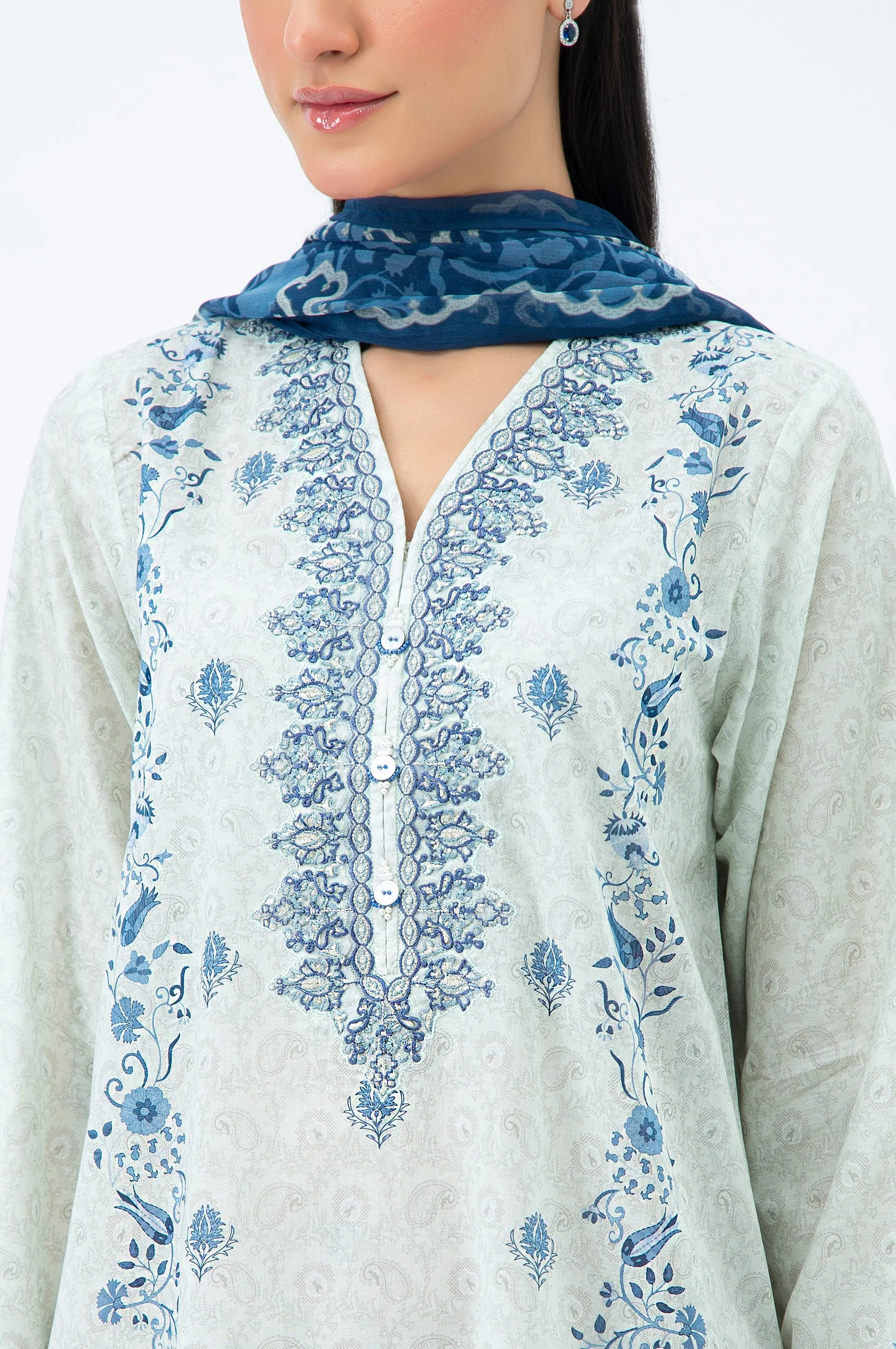 STITCHED EMBROIDERED LAWN SUIT (FACTORY E-OUTLET) - Image 2