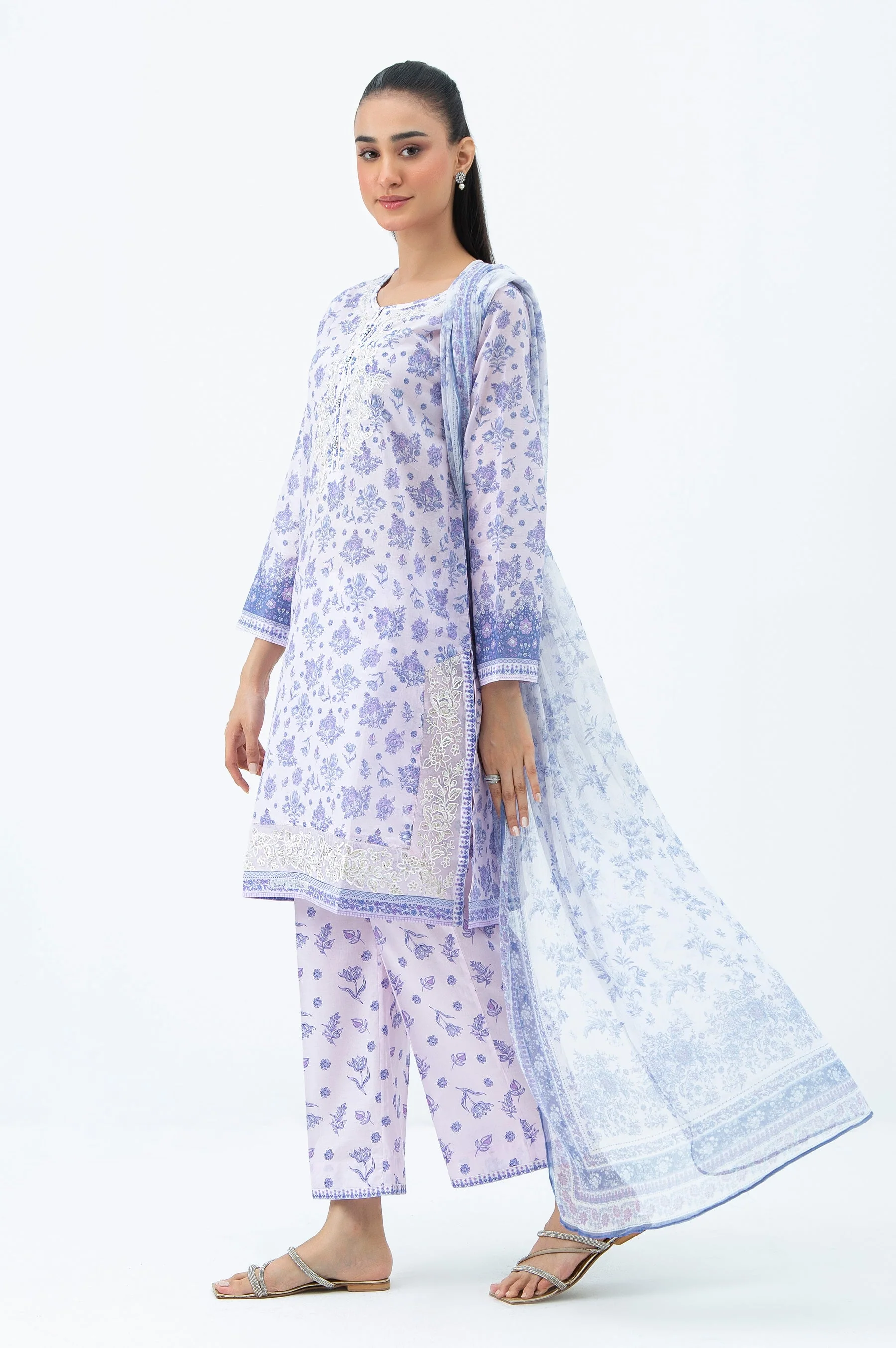 STITCHED EMBROIDERED LAWN SUIT (FACTORY E-OUTLET) - Image 5