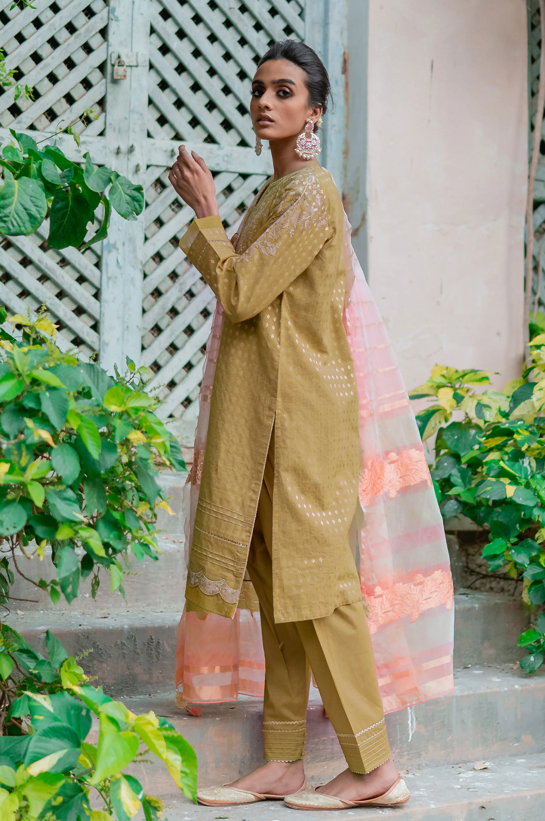 Stitched 3 Piece Maysuri Jacquard with Shaded Organza Suit - Image 3