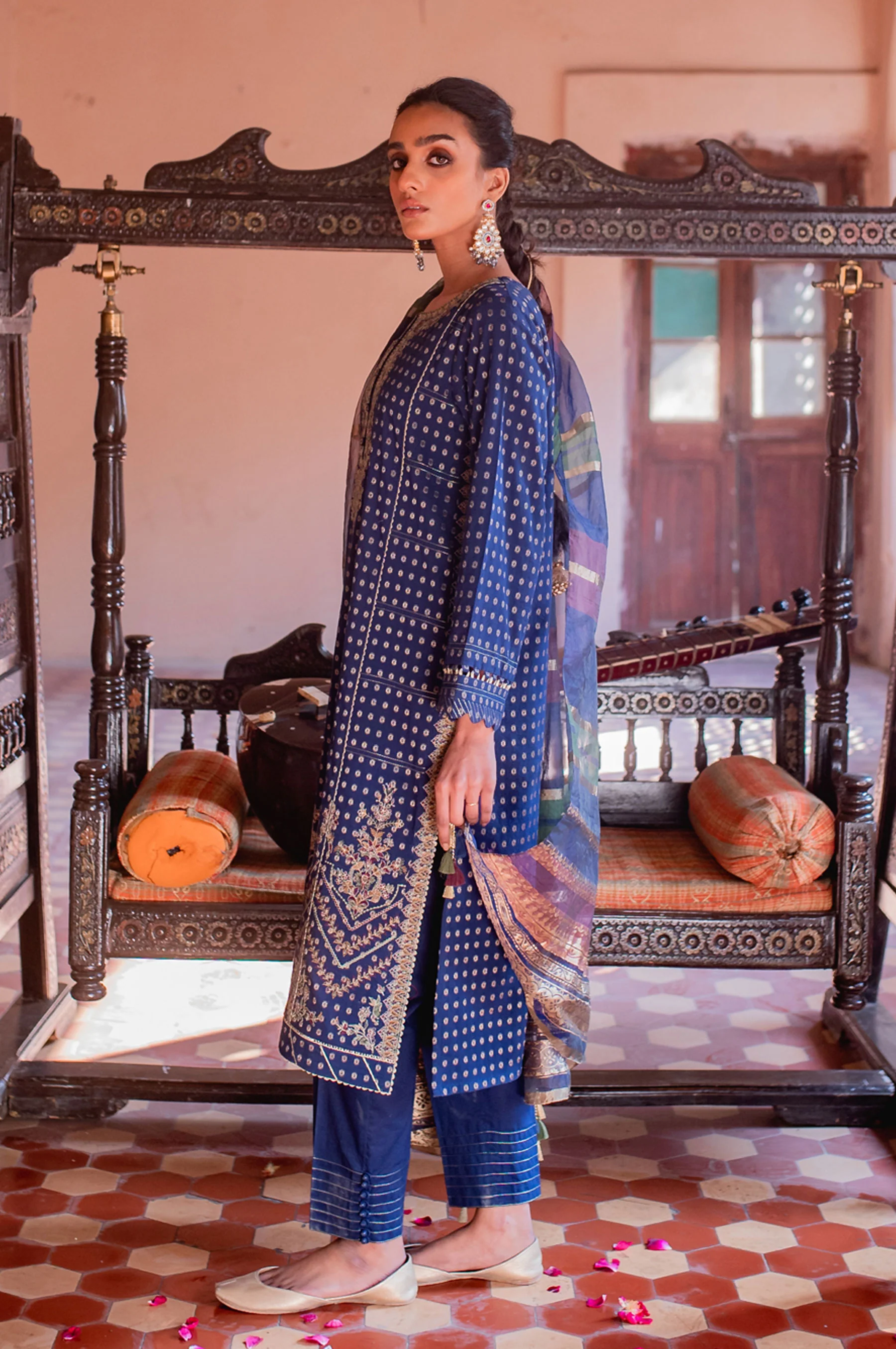 Stitched 3 Piece Maysuri Jacquard with Shaded Organza Suit - Image 5