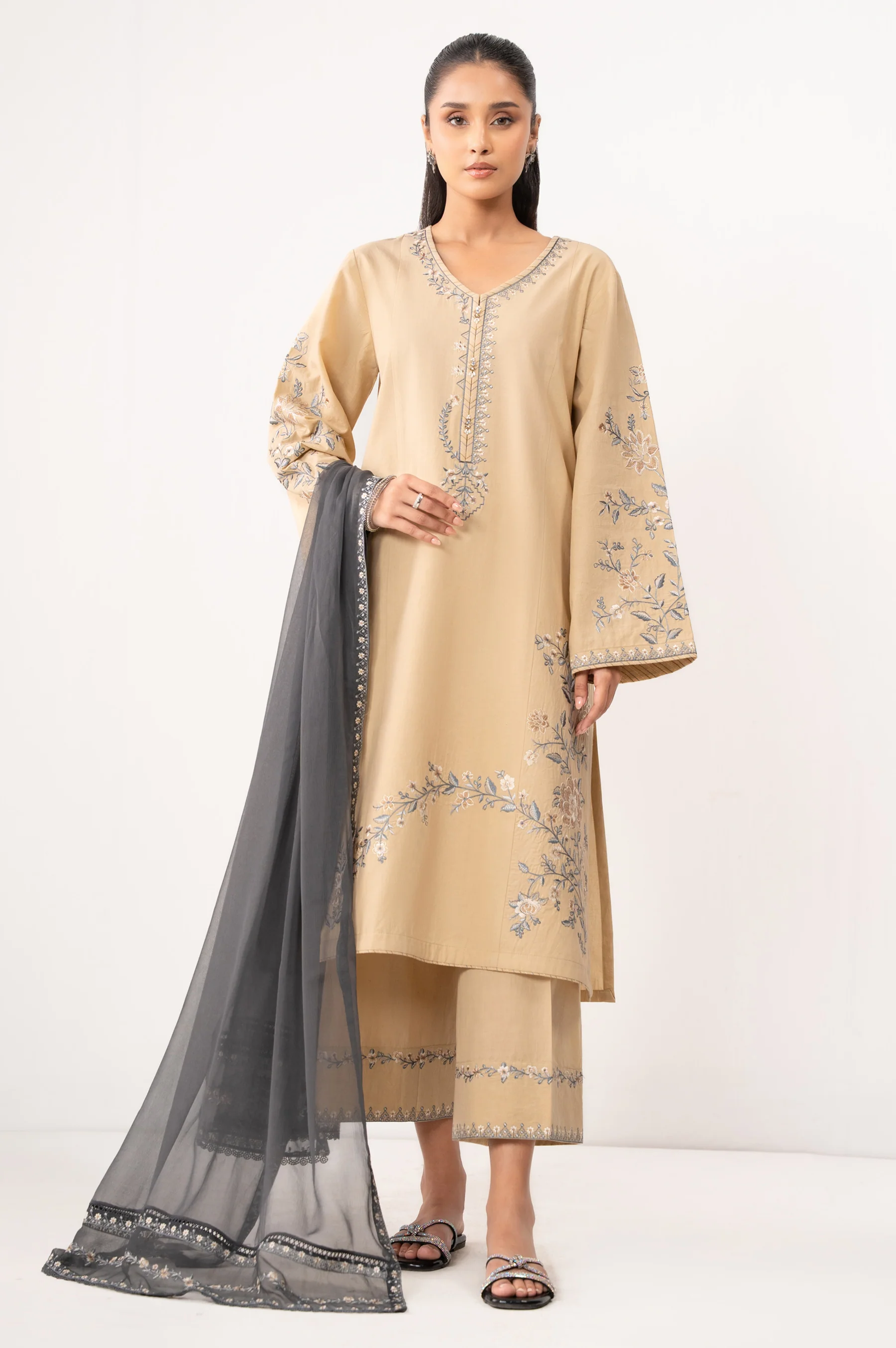 STITCHED EMBROIDERED CAMBRIC SUIT - Image 5