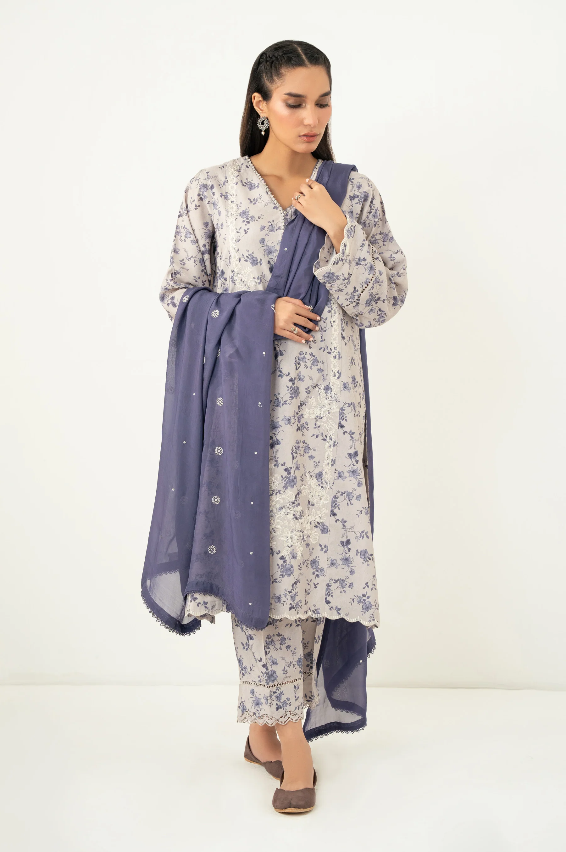 EMBROIDERED SUIT - Image 5