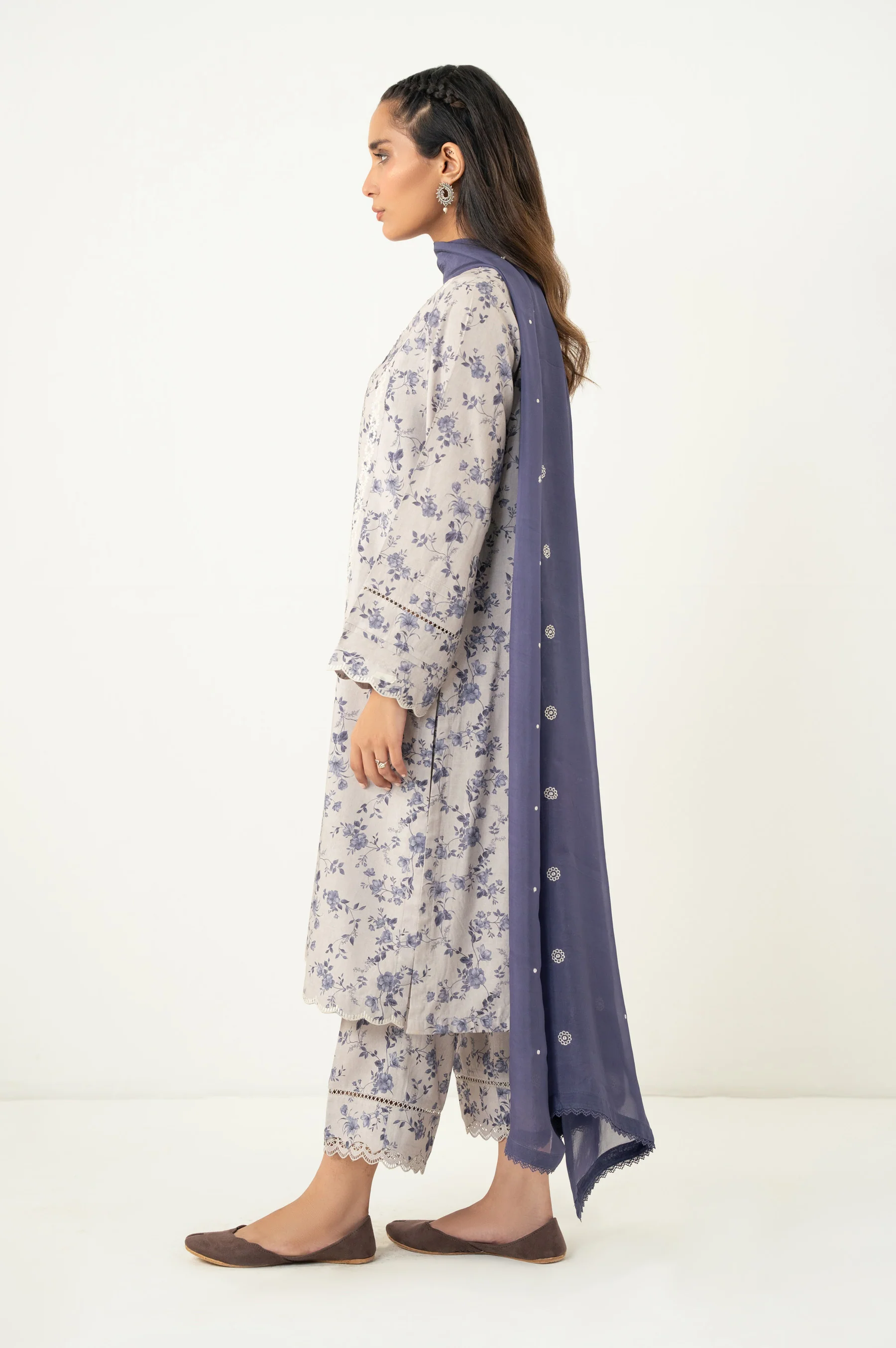 EMBROIDERED SUIT - Image 6