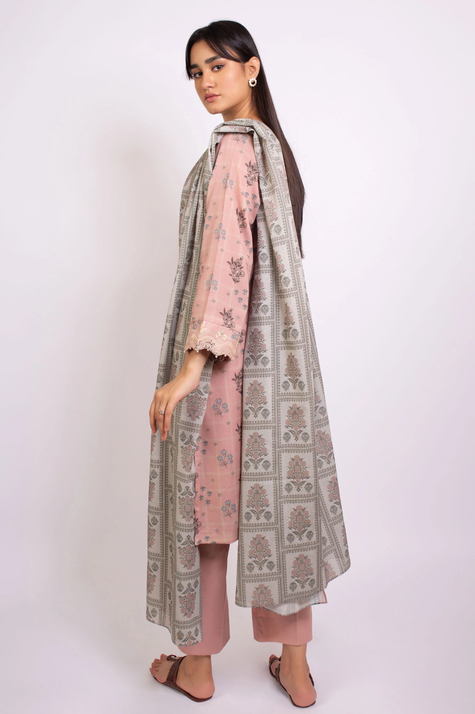 Stitched 3 Piece Embroidered Karandi Suit - Image 3