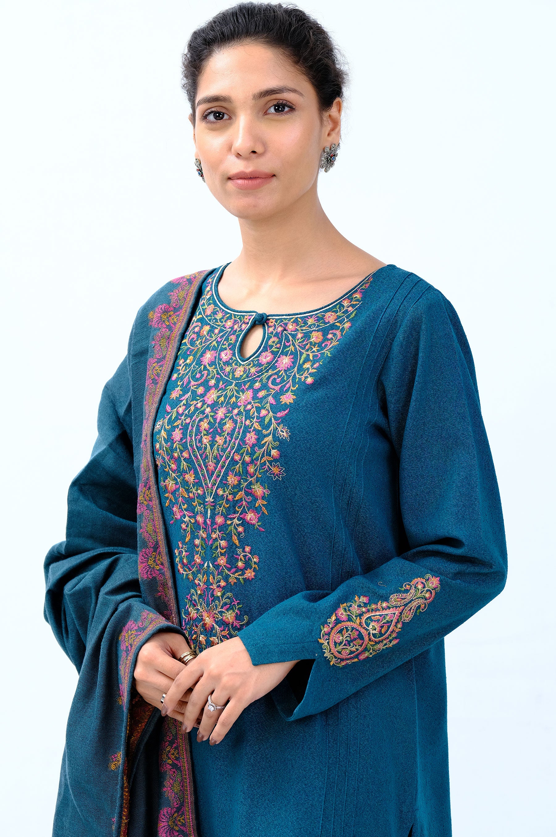Stitched 3 Piece Embroidered Karandi Suit - Image 3