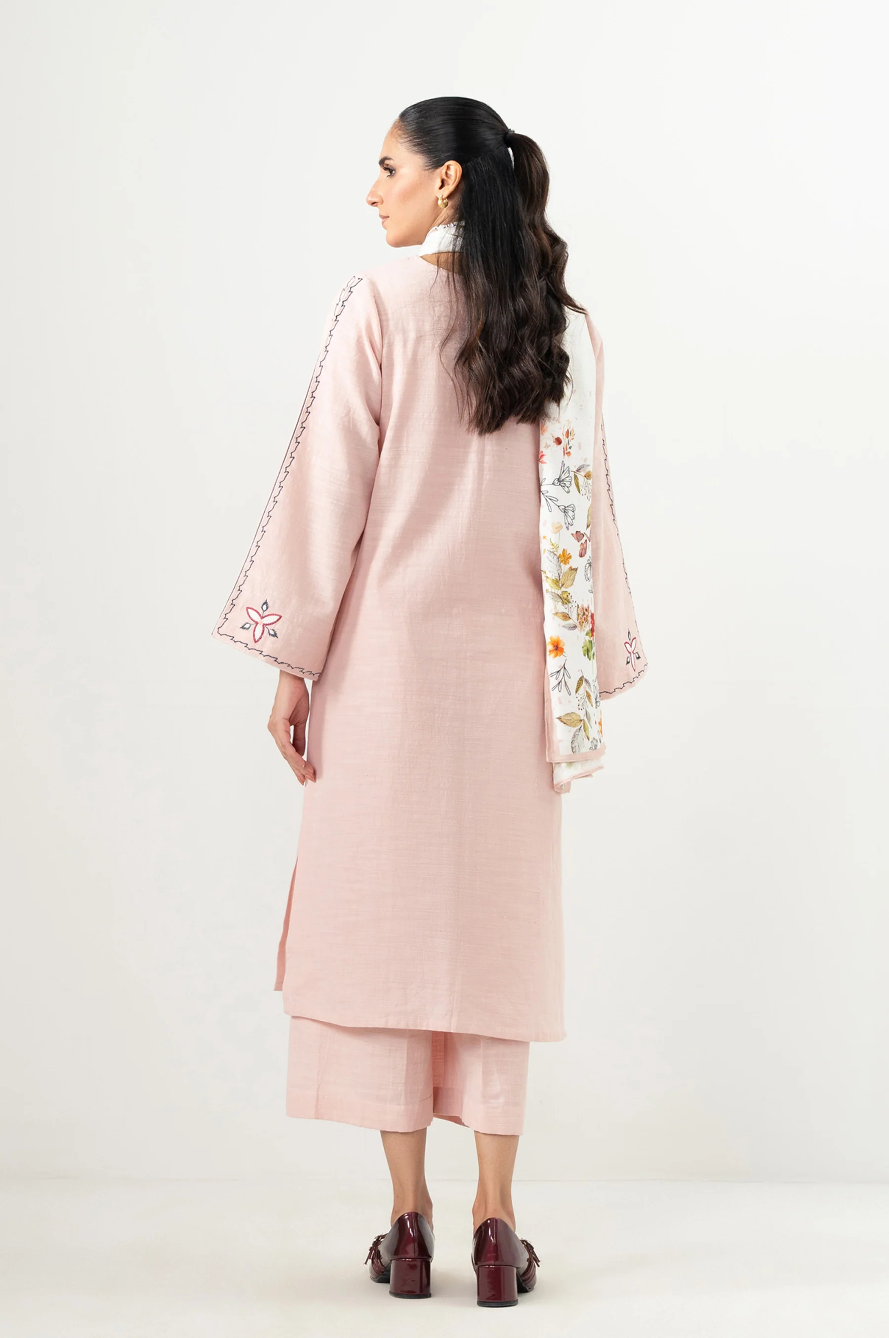STITCHED EMBROIDERED SUIT - Image 6