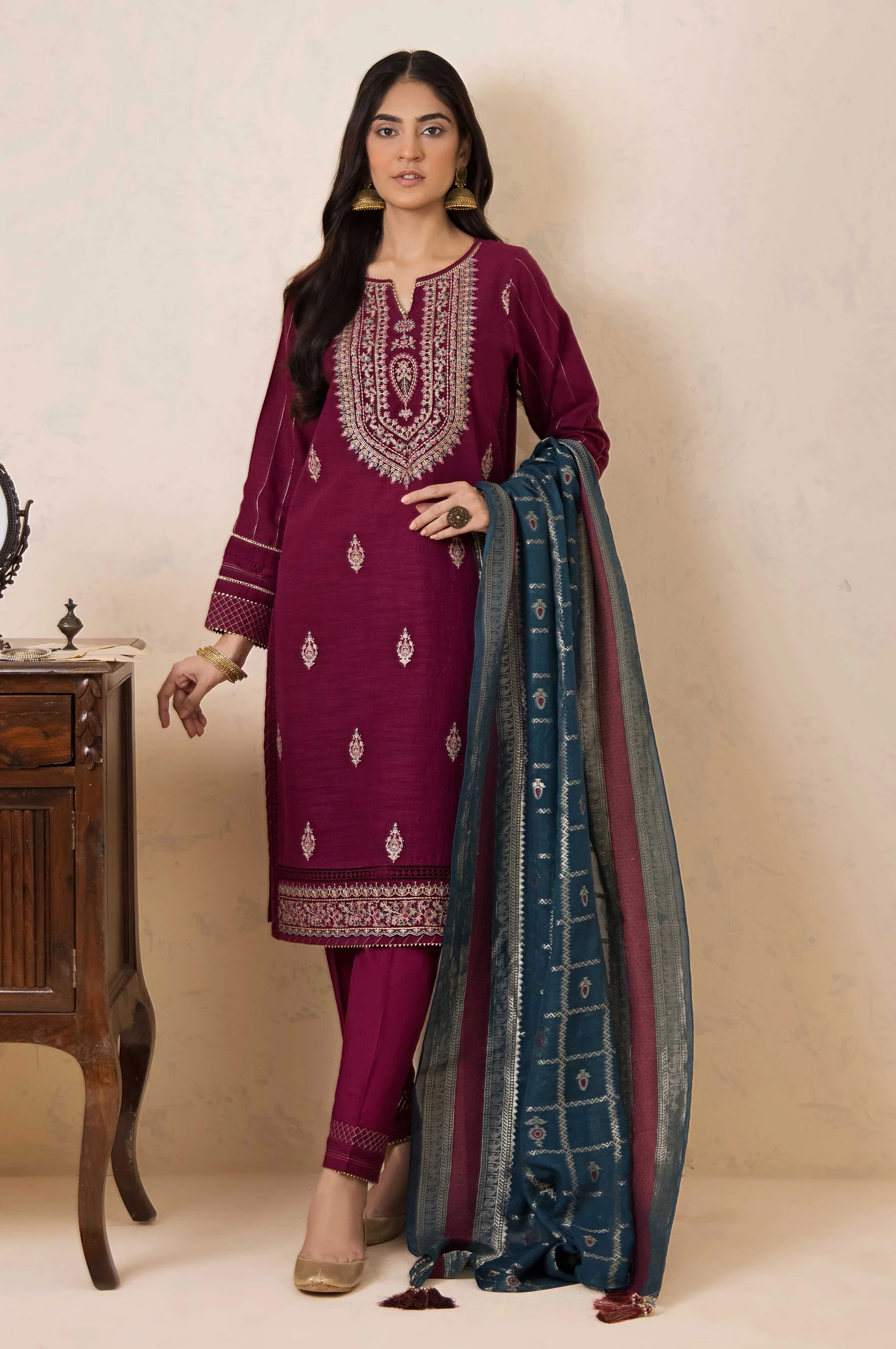 Stitched 3 Piece Embroidered Khaddar Shirt with Jacquard Dupatta