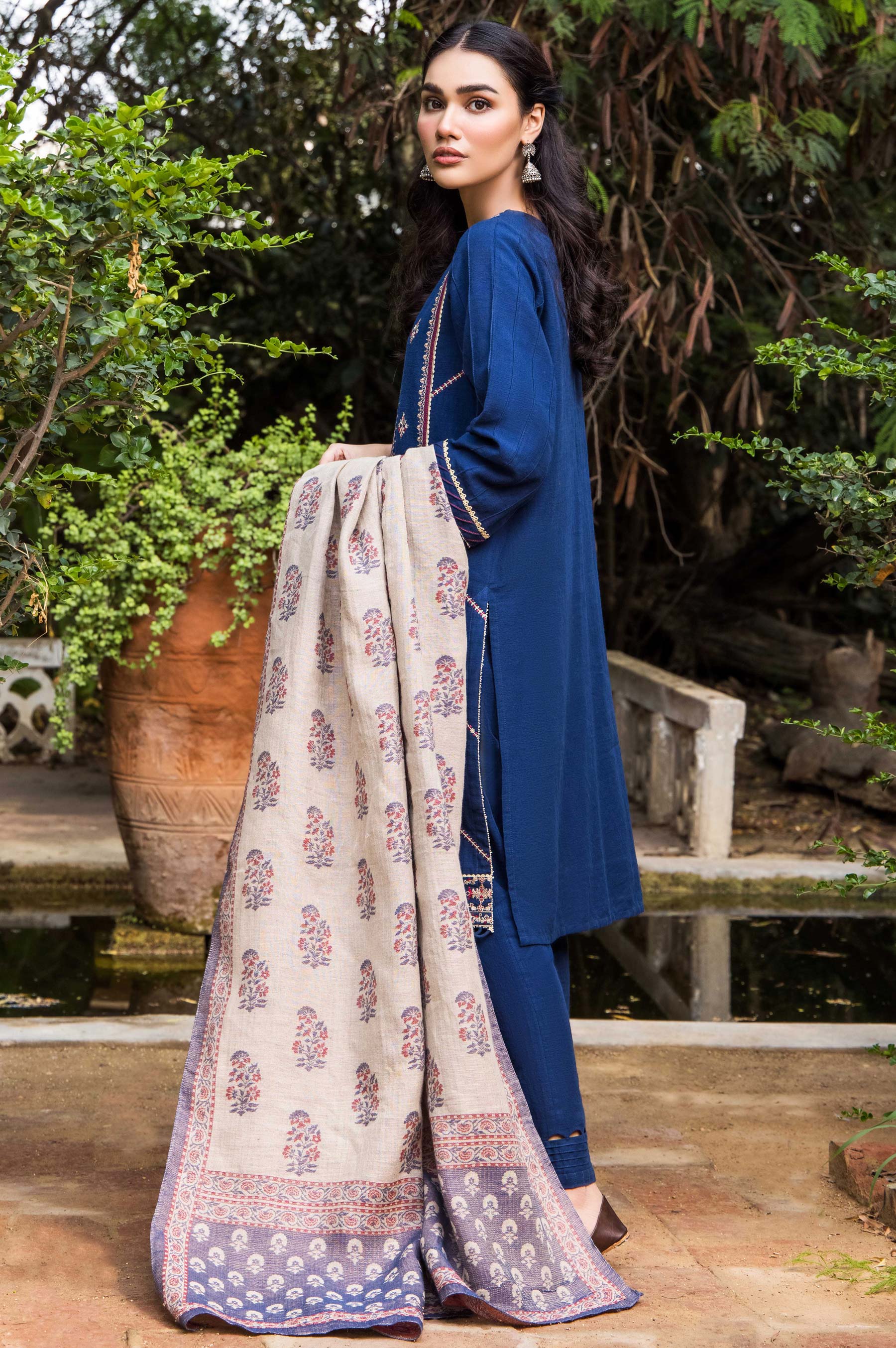 Stitched 3 Piece Embroidered Khaddar with Yarn Jacquard Shawl Suit - Image 3