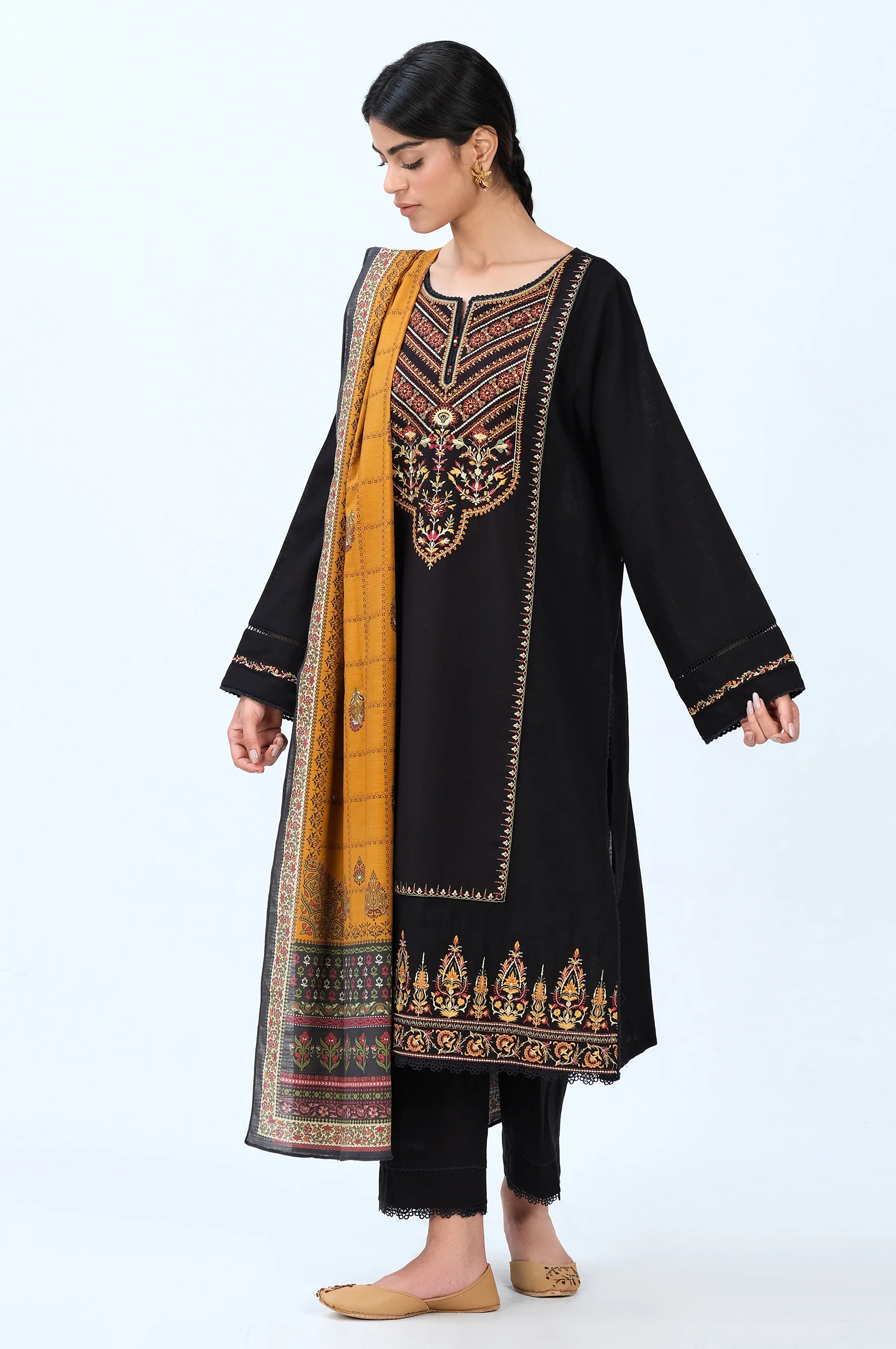 Stitched 3 Piece Embroidered Khaddar Suit
