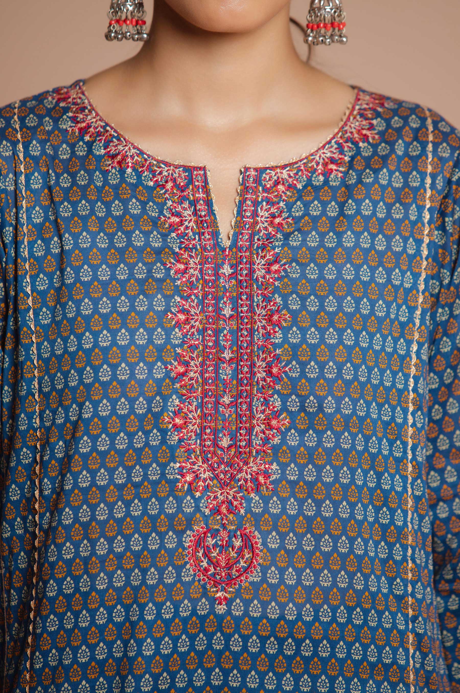 Stitched 3 Piece Embroidered Lawn Suit - Image 5