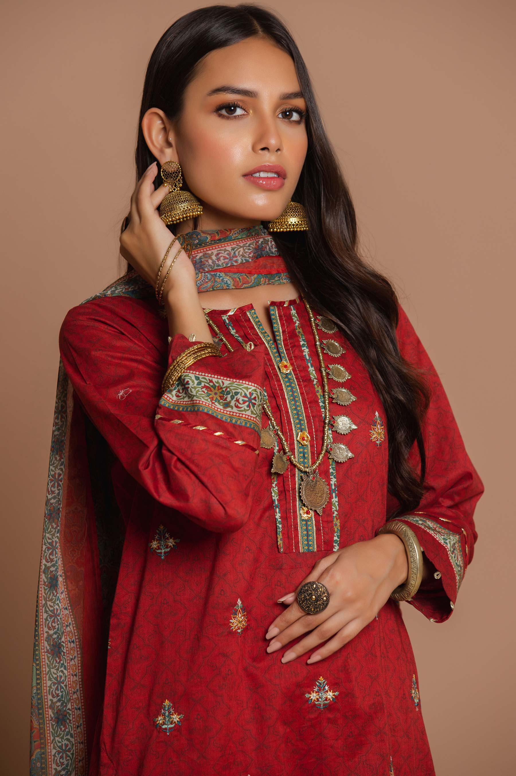 Stitched 3 Piece Embroidered Lawn with polyester chiffon Suit - Image 3
