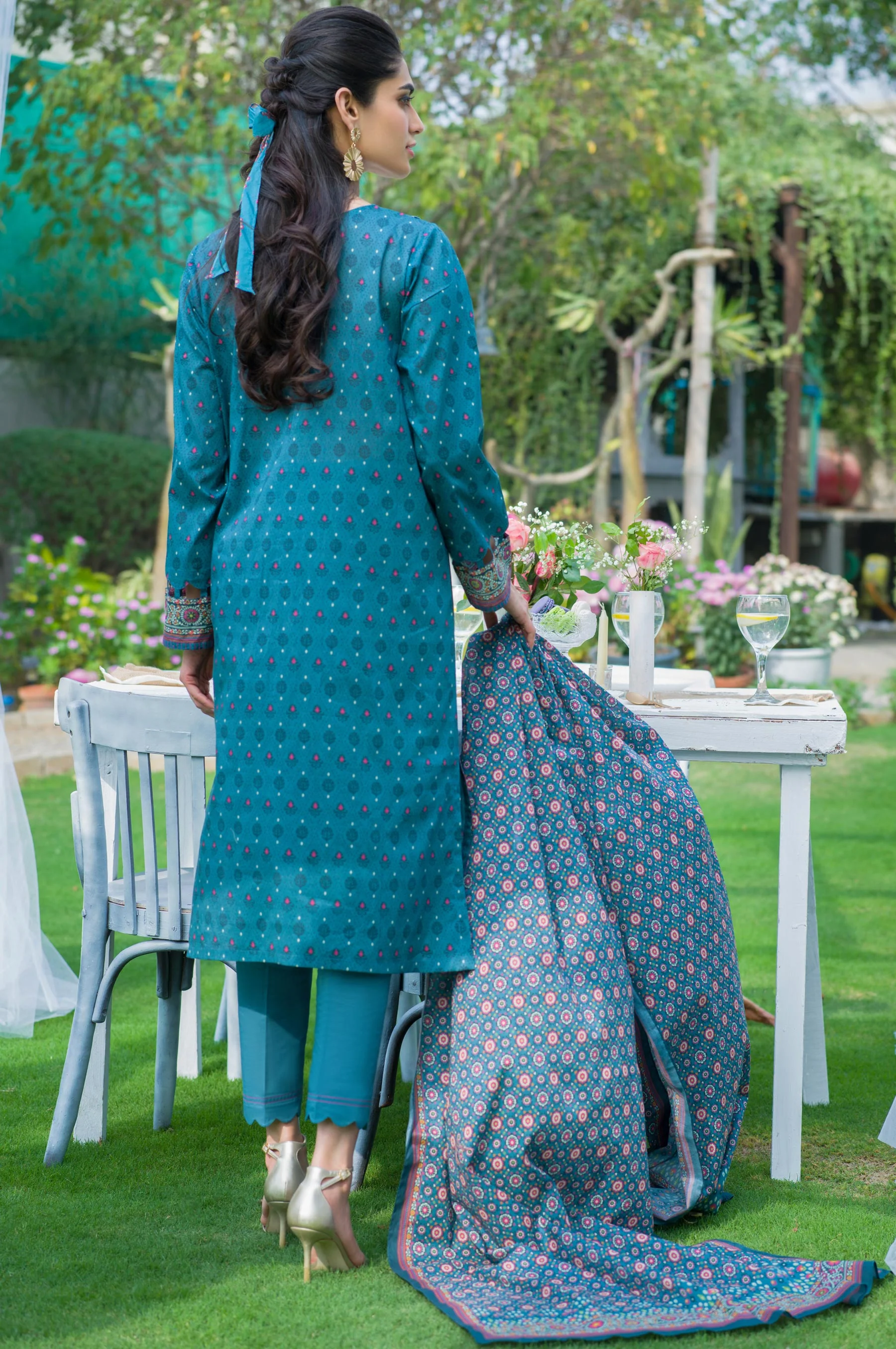 Stitched 3 Piece Embroidered Slub Lawn with Voile Slub Suit - Image 3