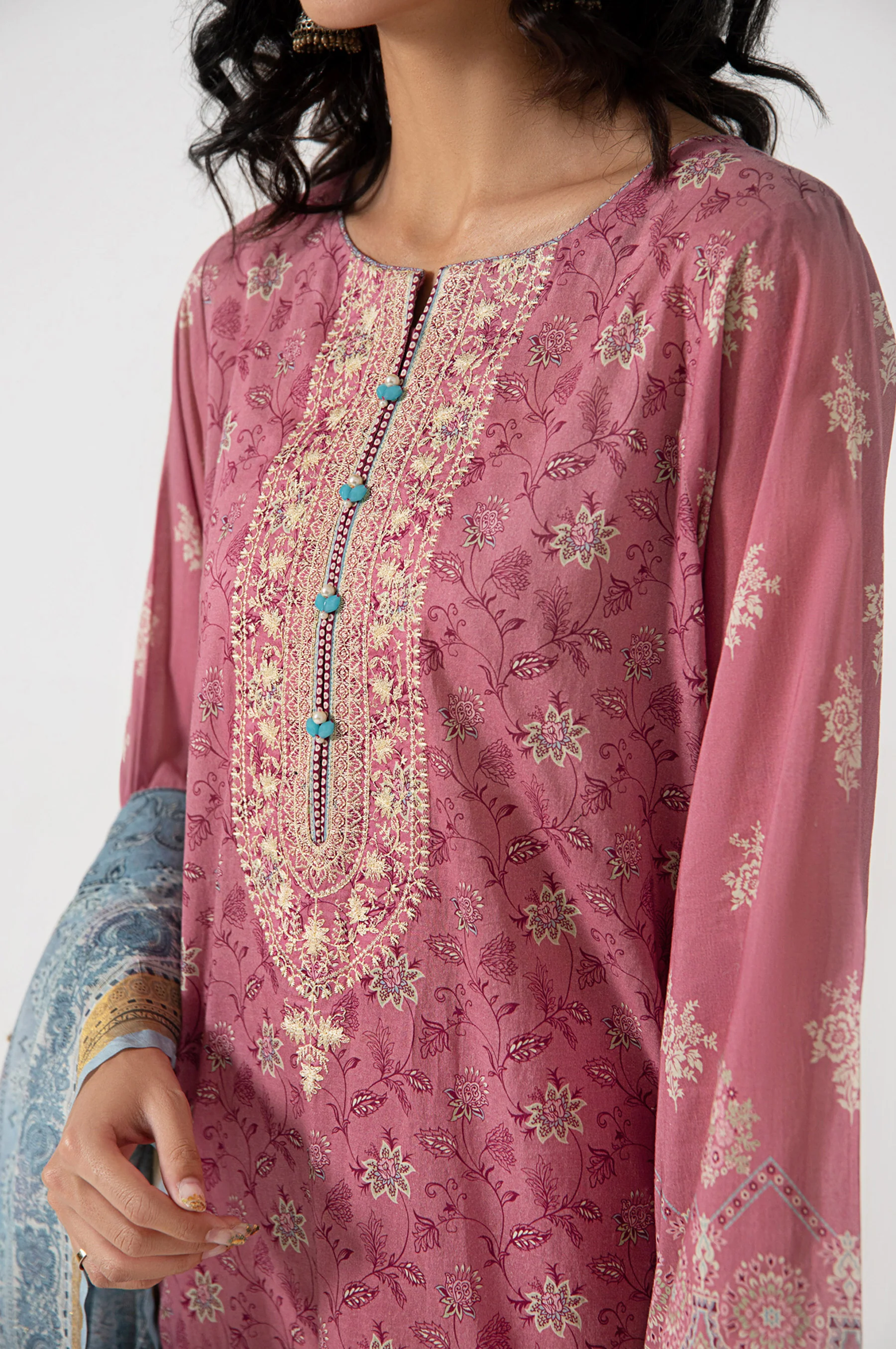 Stitched 3 Piece Embroidered Lawn with Zari Stripes Suit - Image 5