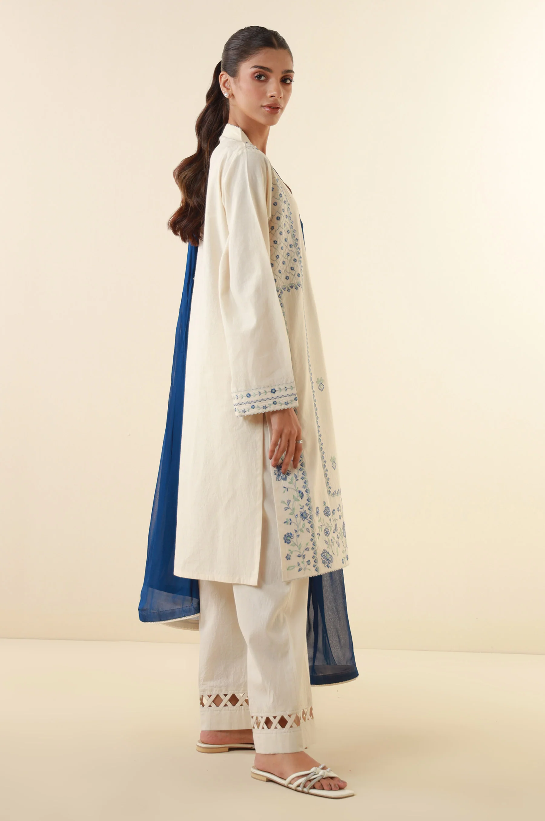 Stitched 3 Piece Embroidered Lawn Suit - Image 5