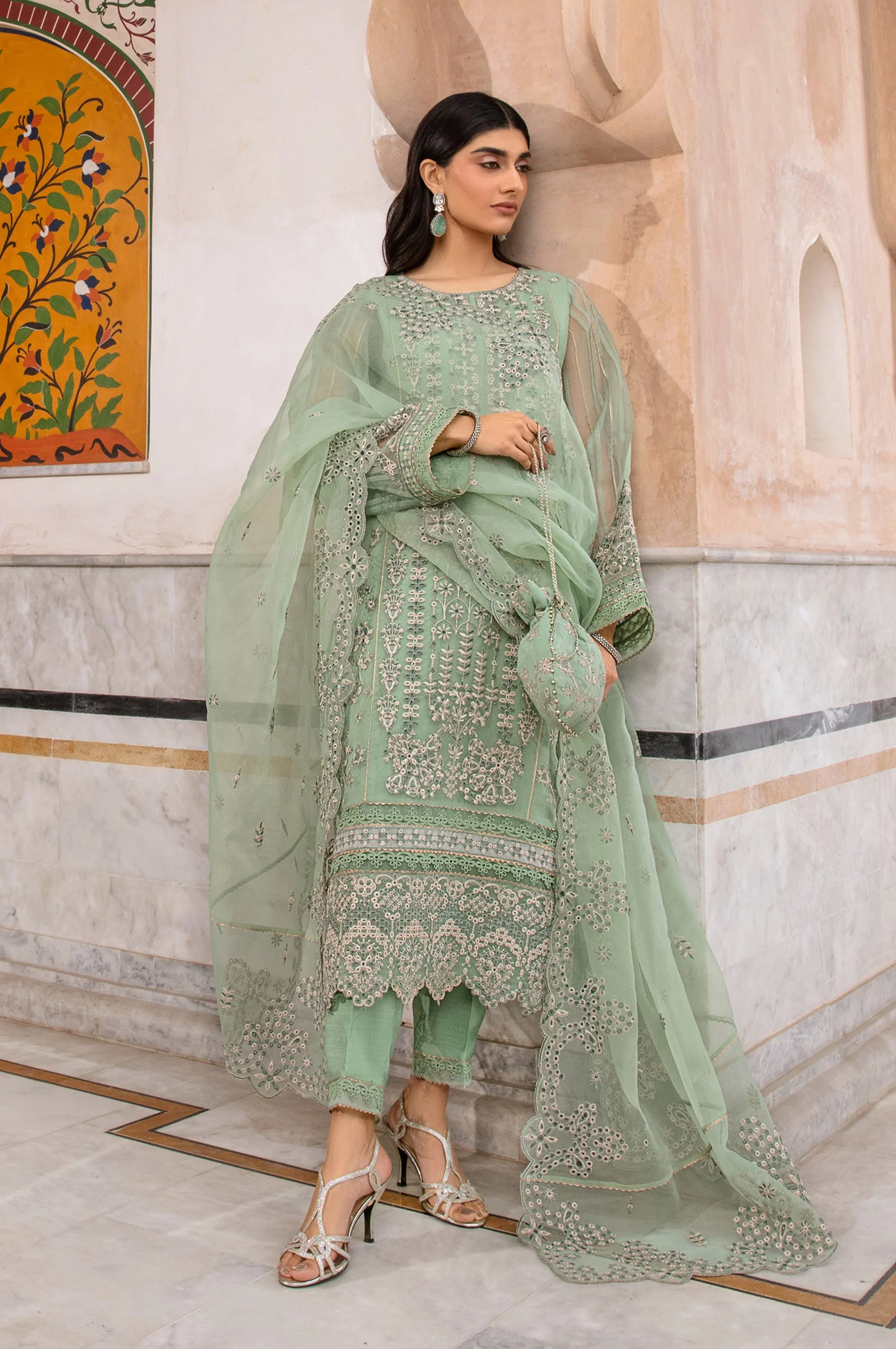 EMBROIDERED SUIT - Image 4