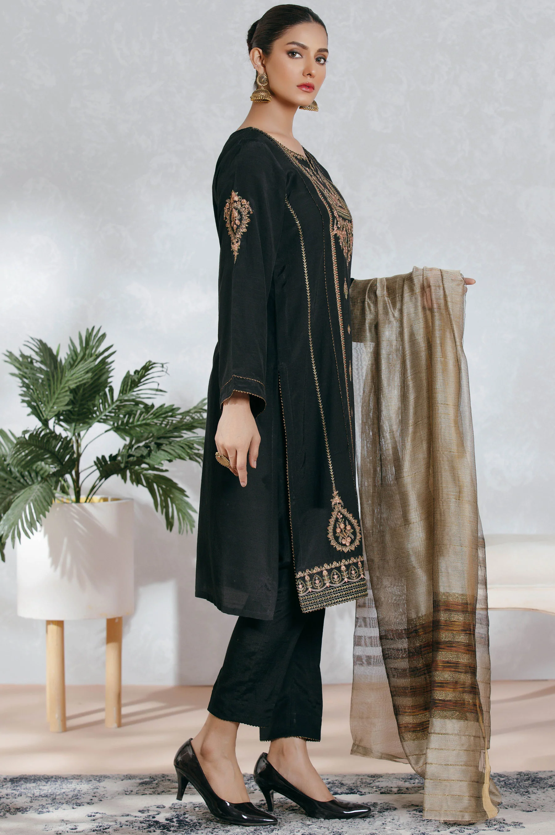 Stitched 3 Piece RawSilk Embroidered Suit - Image 3