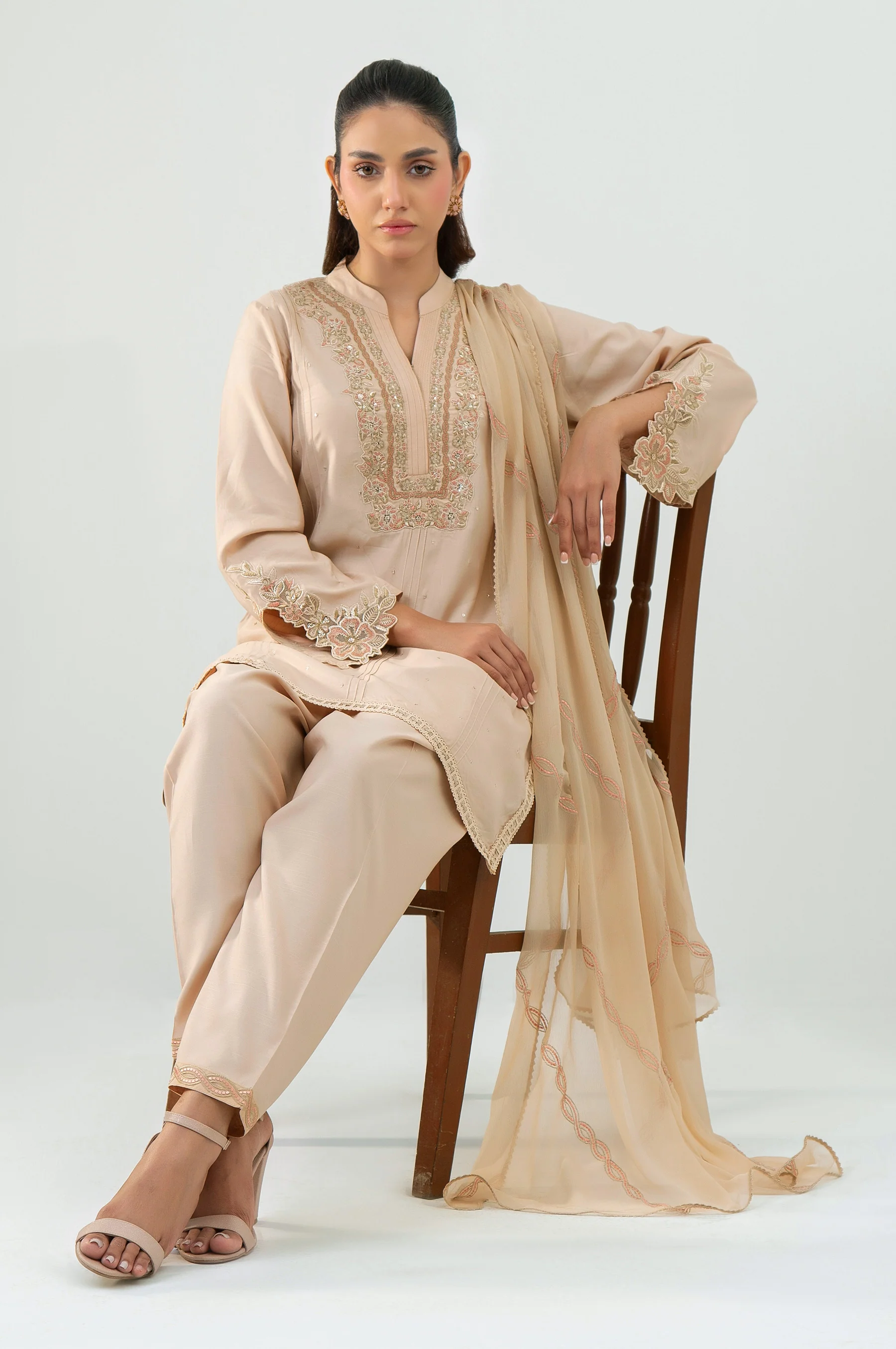 STITCHED EMBROIDERED RAW SILK SUIT - Image 7