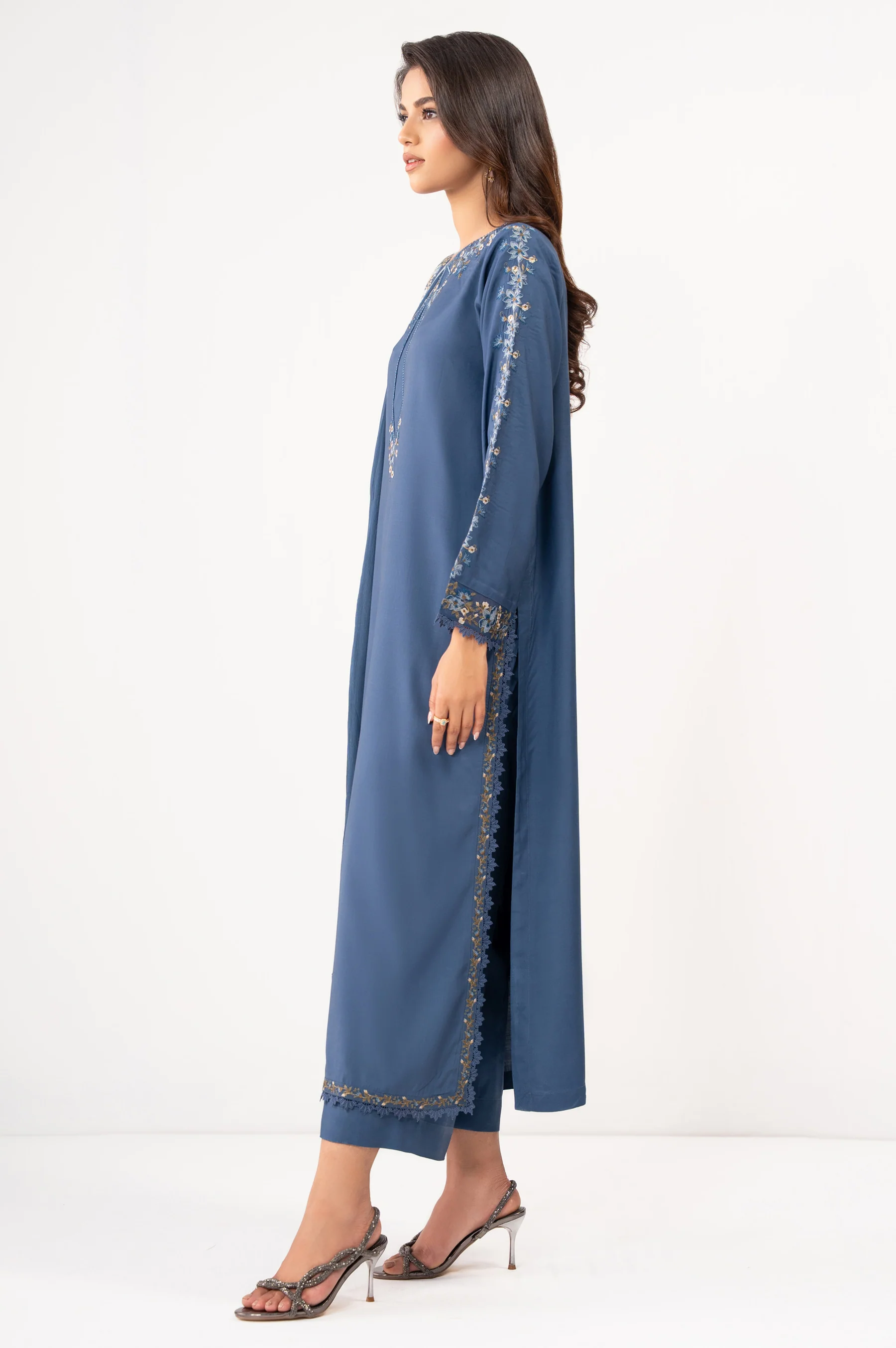 STITCHED EMBROIDERED RAW SILK SUIT - Image 3