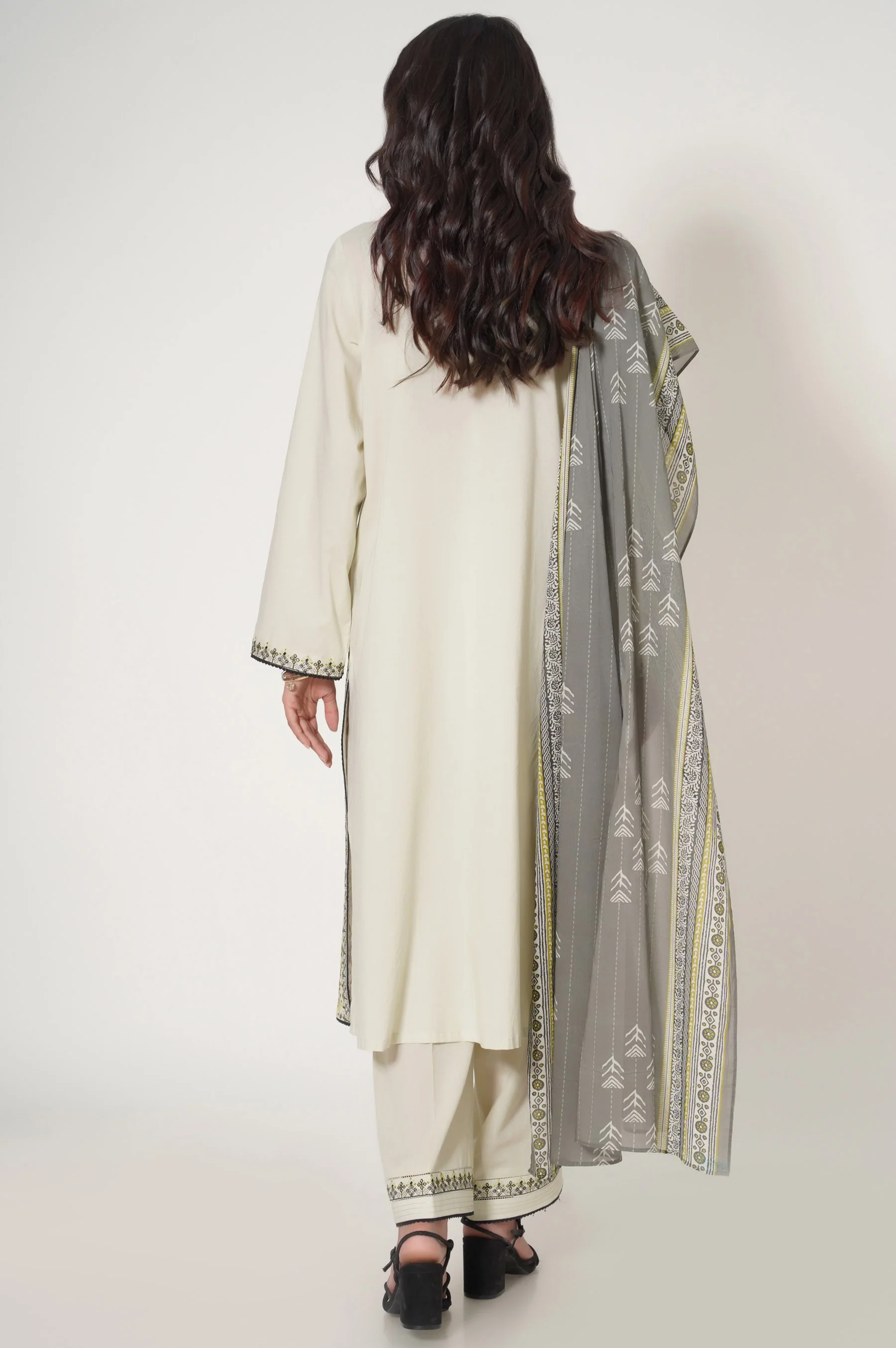 Stitched 3 Piece Embroidered Slub Cambric Suit - Image 4