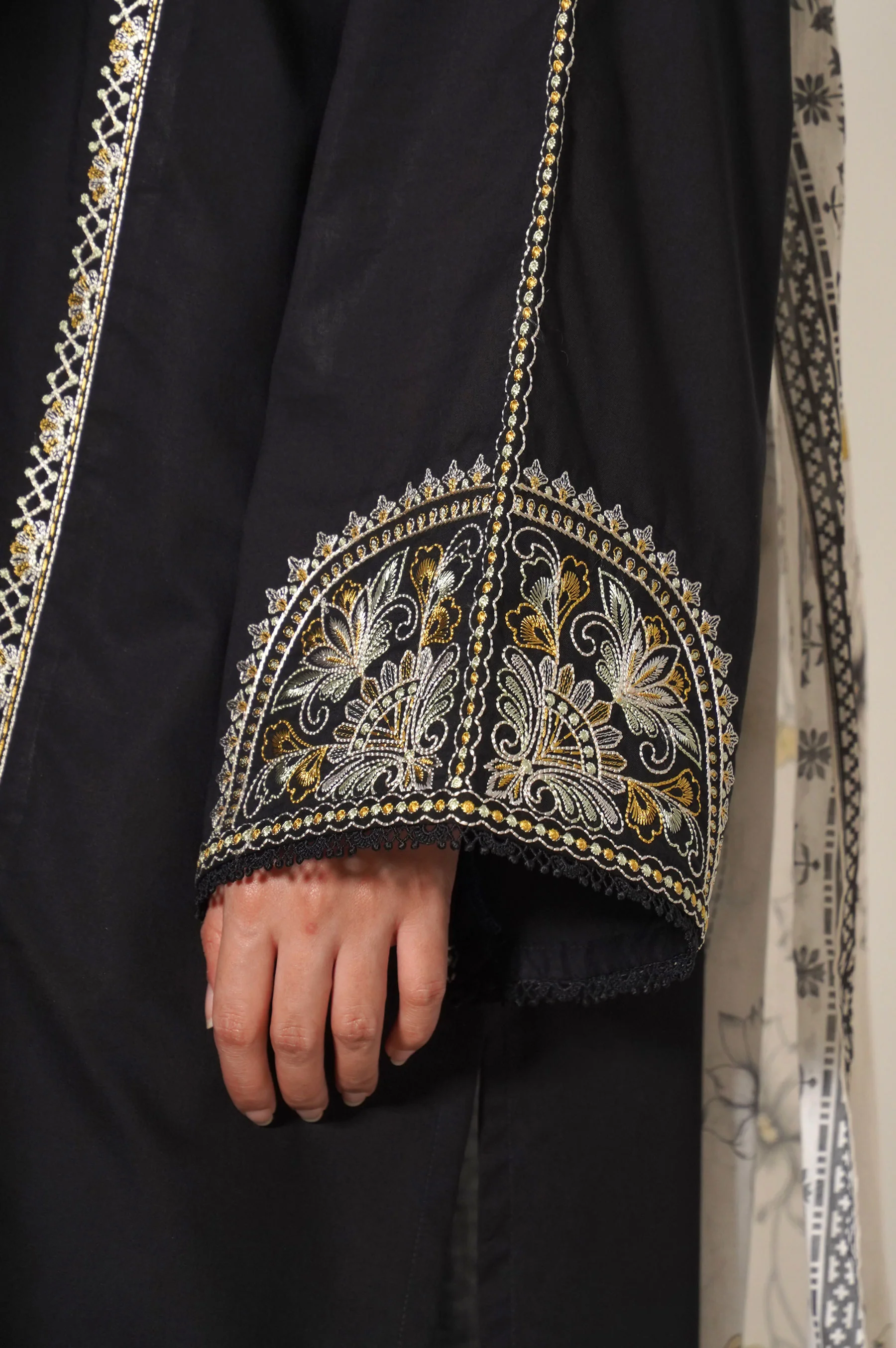 Stitched 3 Piece Embroidered Slub Cambric Suit - Image 4