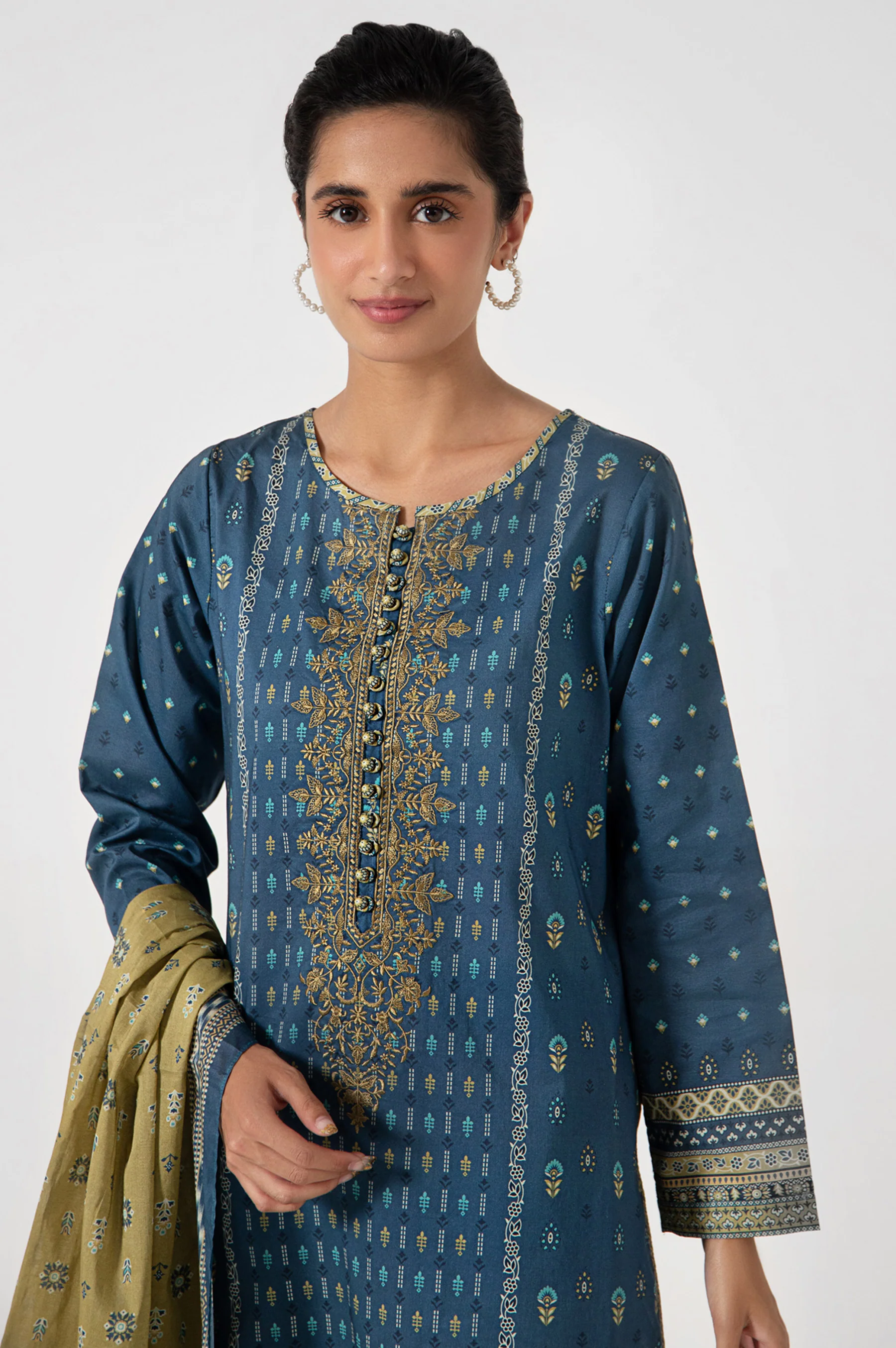 Stitched 3 Piece Embroidered Slub Lawn Suit - Image 3