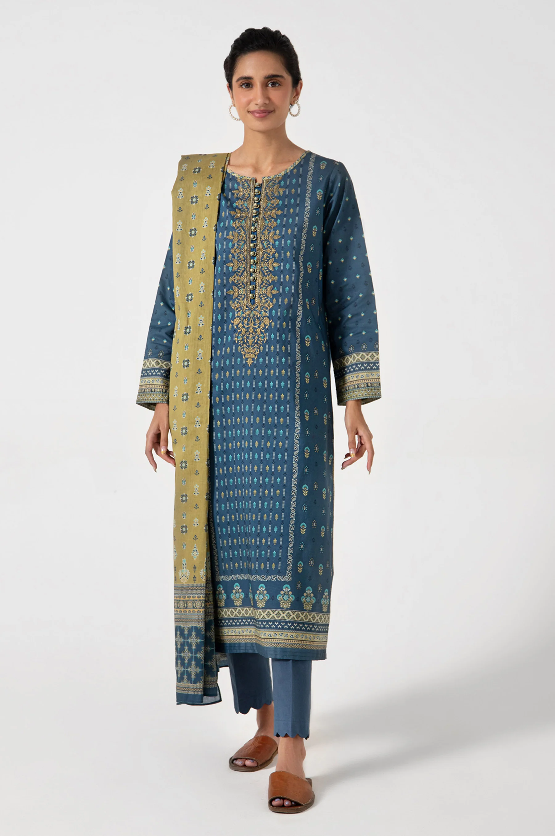 Stitched 3 Piece Embroidered Slub Lawn Suit - Image 4