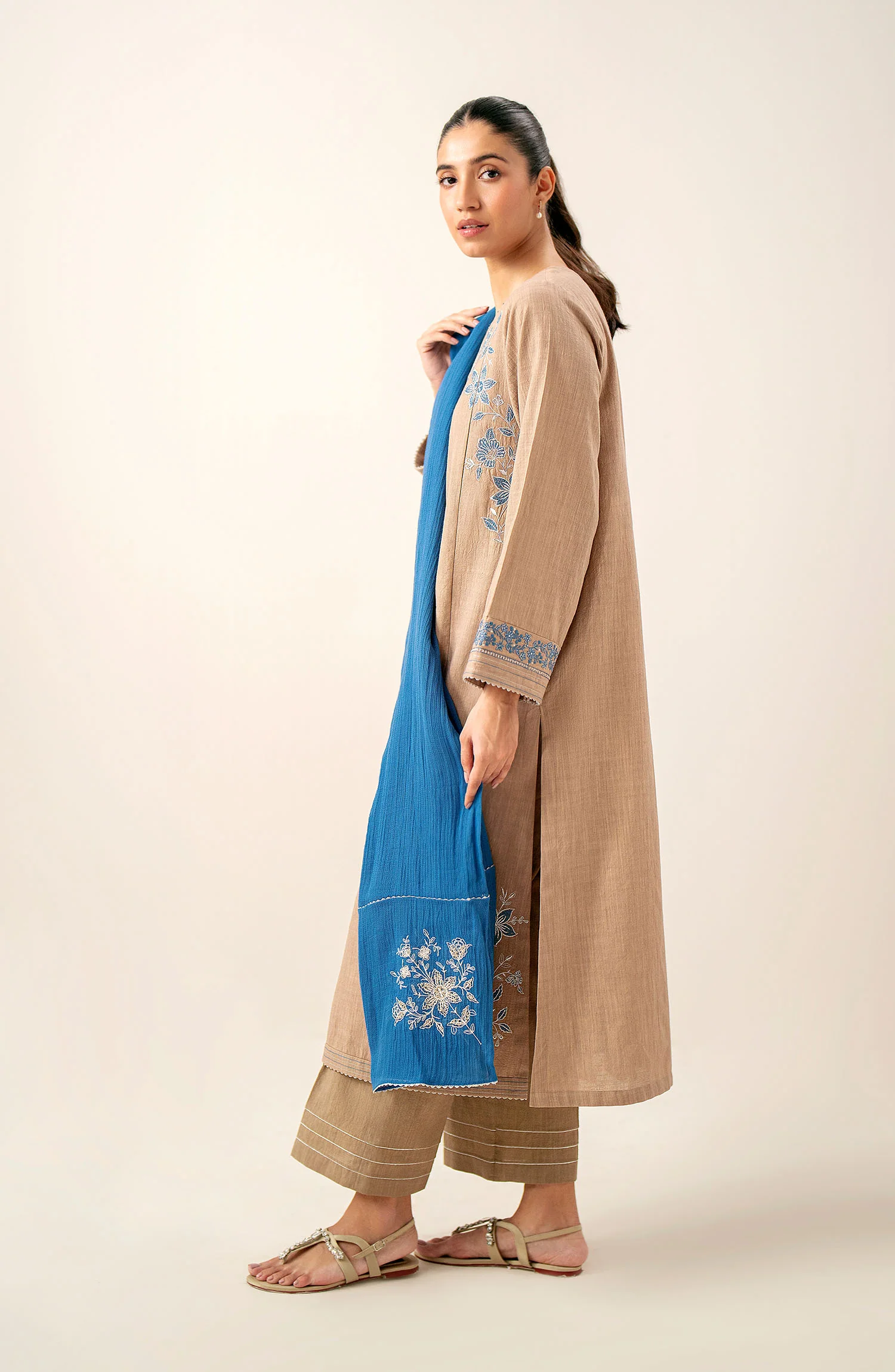 Stitched 3 Piece Embroidered Slub Lawn Suit - Image 4