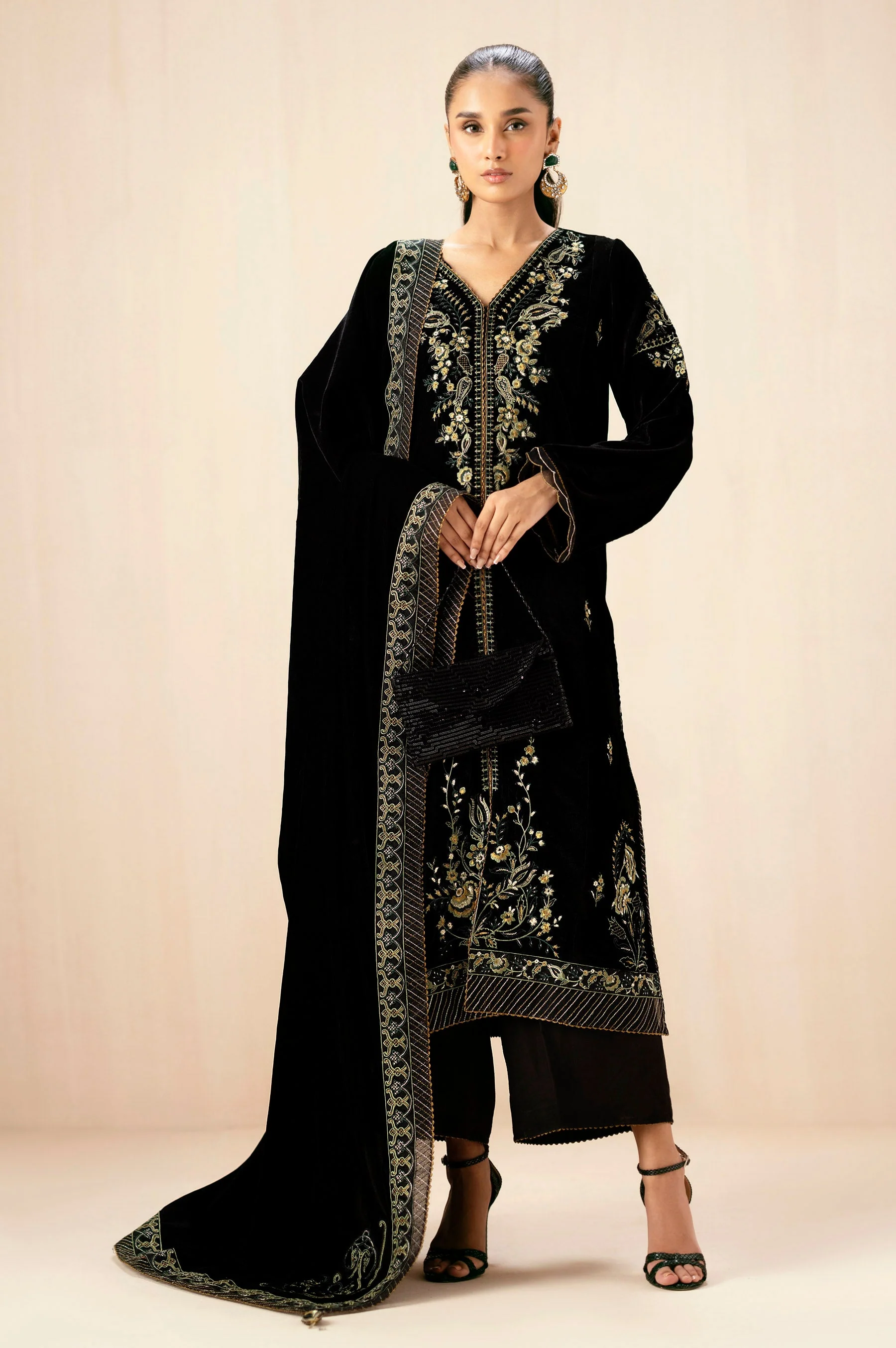 EMBROIDERED VELVET SUIT