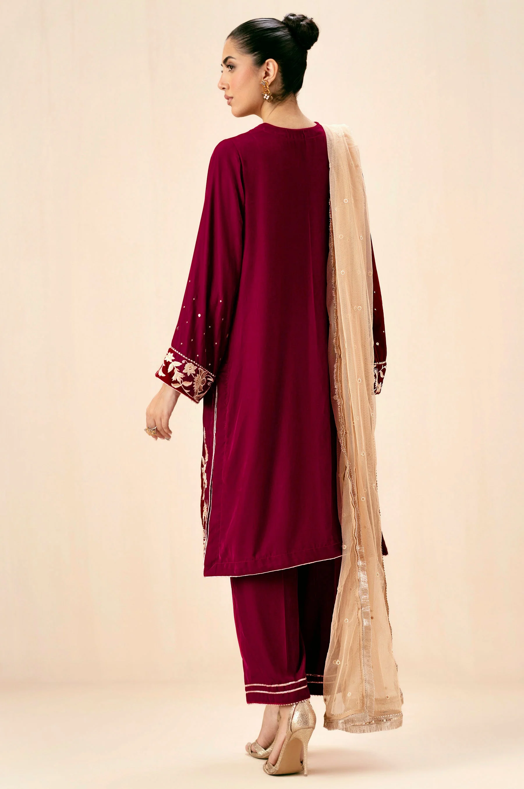 EMBROIDERED SUIT - Image 6
