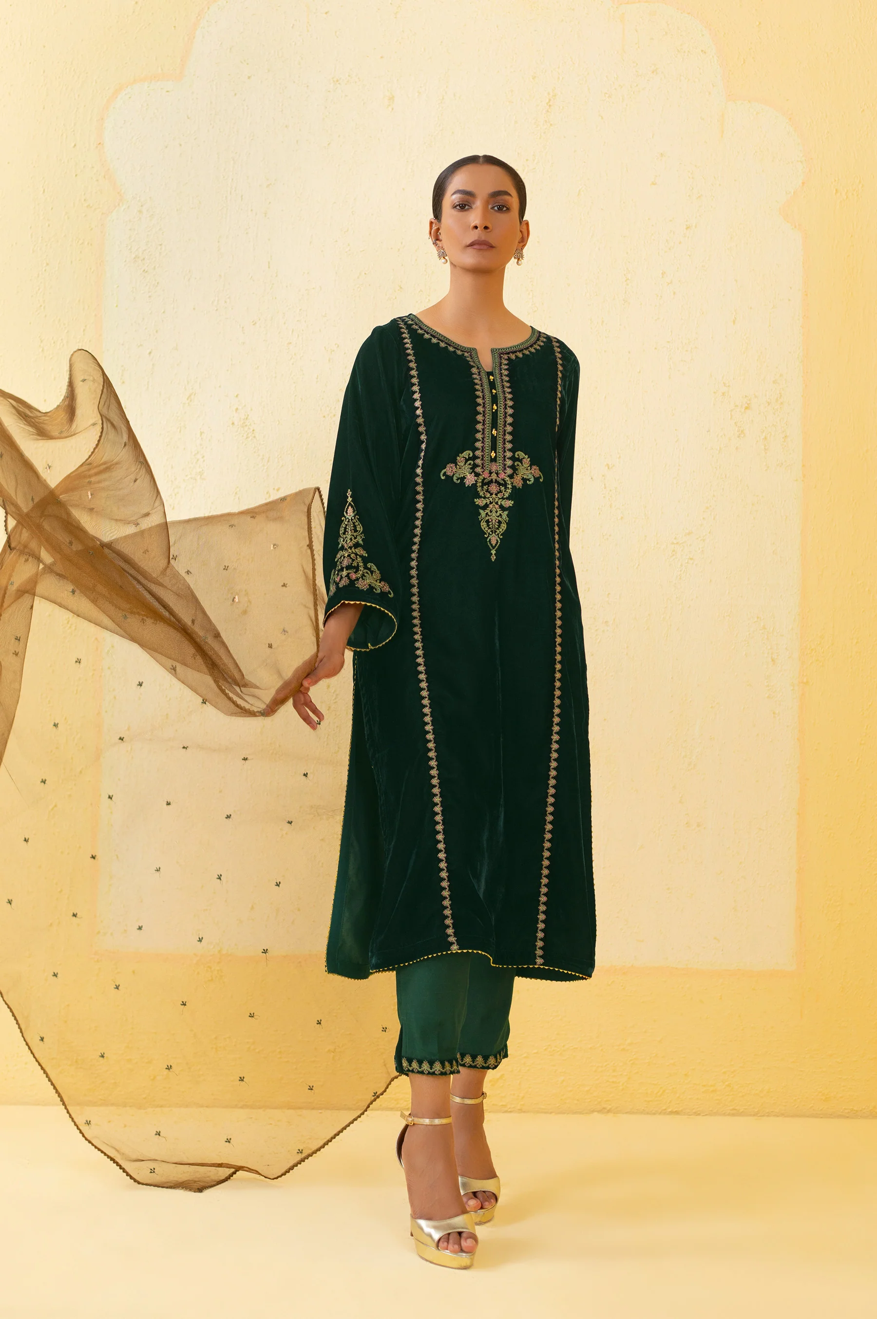 Stitched 3 Piece Embroidered Velvet Suit - Green - Image 2